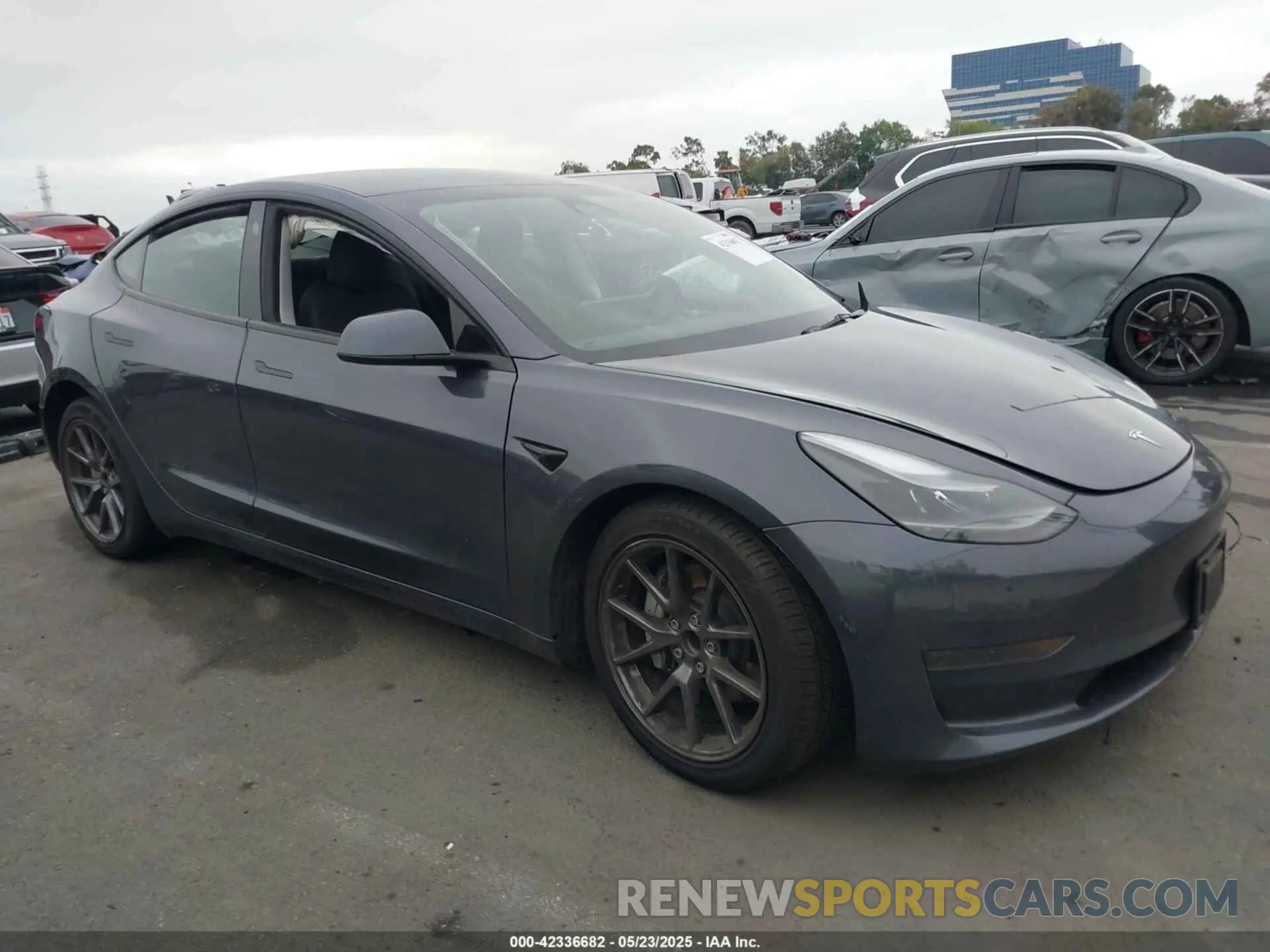 1 Photograph of a damaged car 5YJ3E1EA4PF705949 TESLA MODEL 3 2023