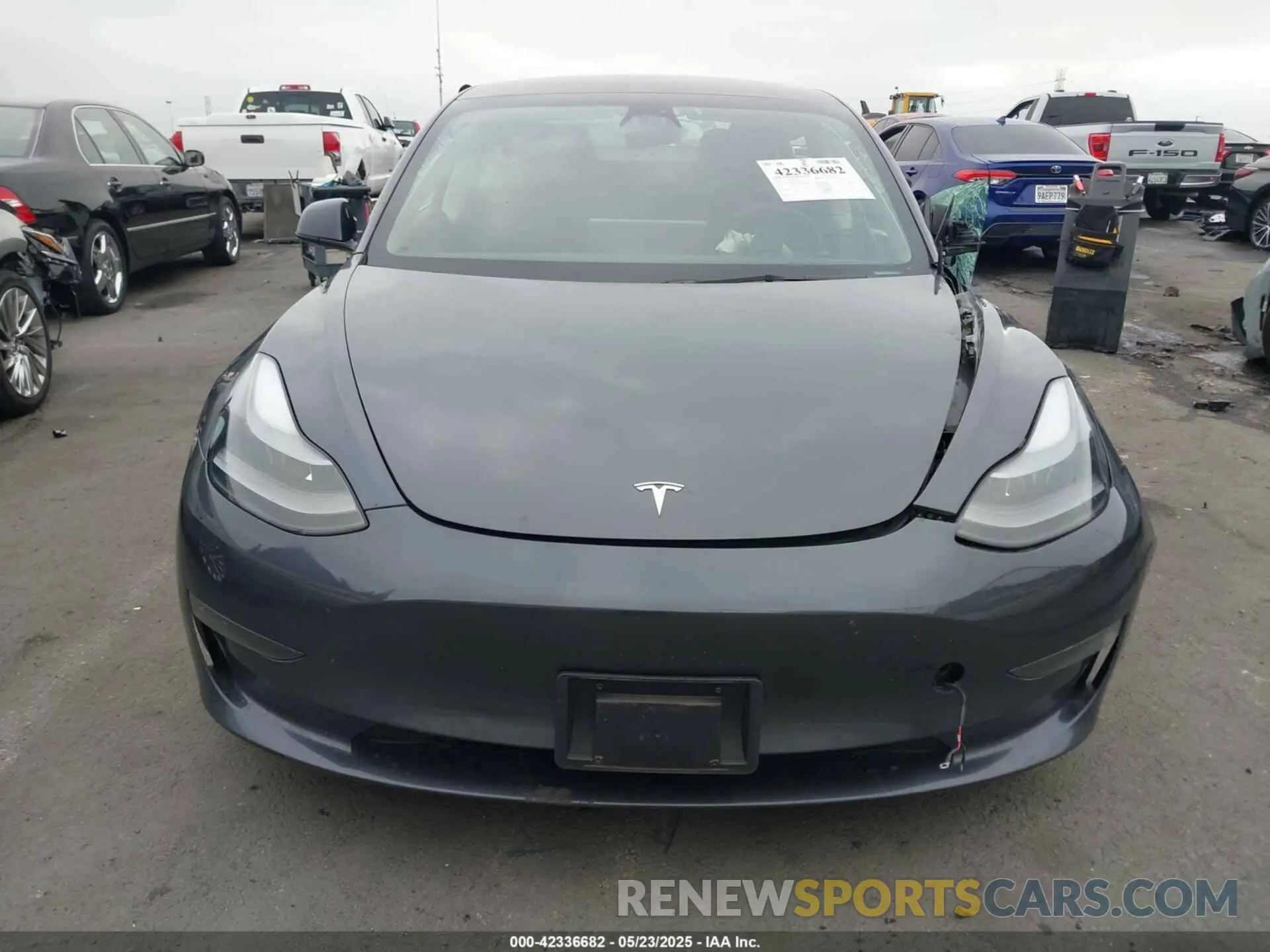 12 Photograph of a damaged car 5YJ3E1EA4PF705949 TESLA MODEL 3 2023