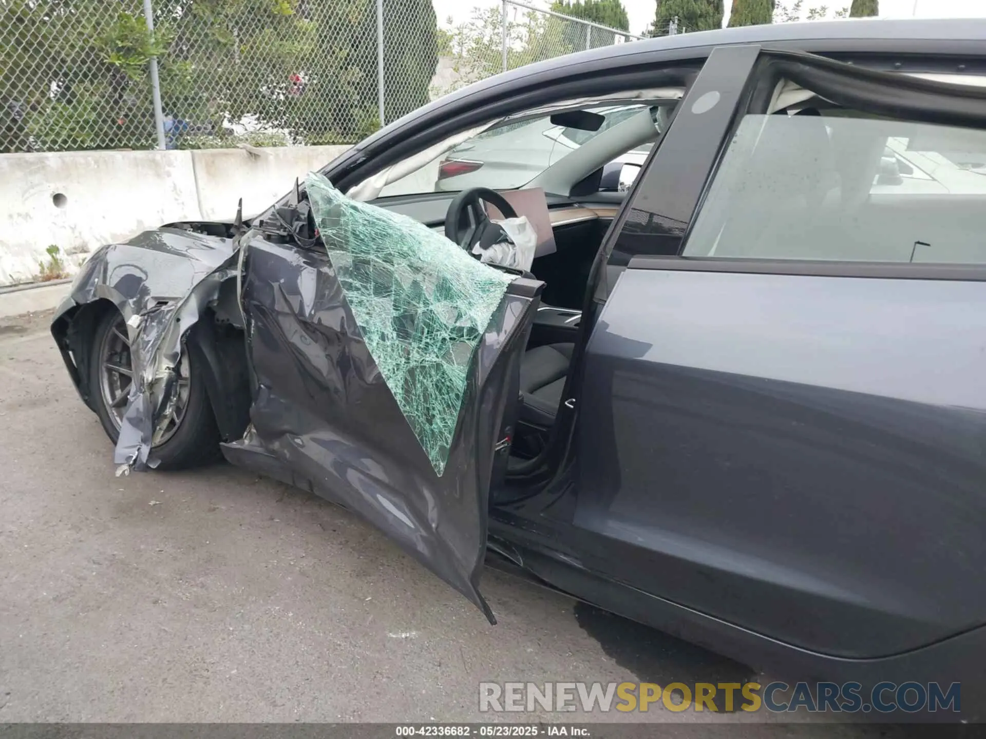 20 Photograph of a damaged car 5YJ3E1EA4PF705949 TESLA MODEL 3 2023