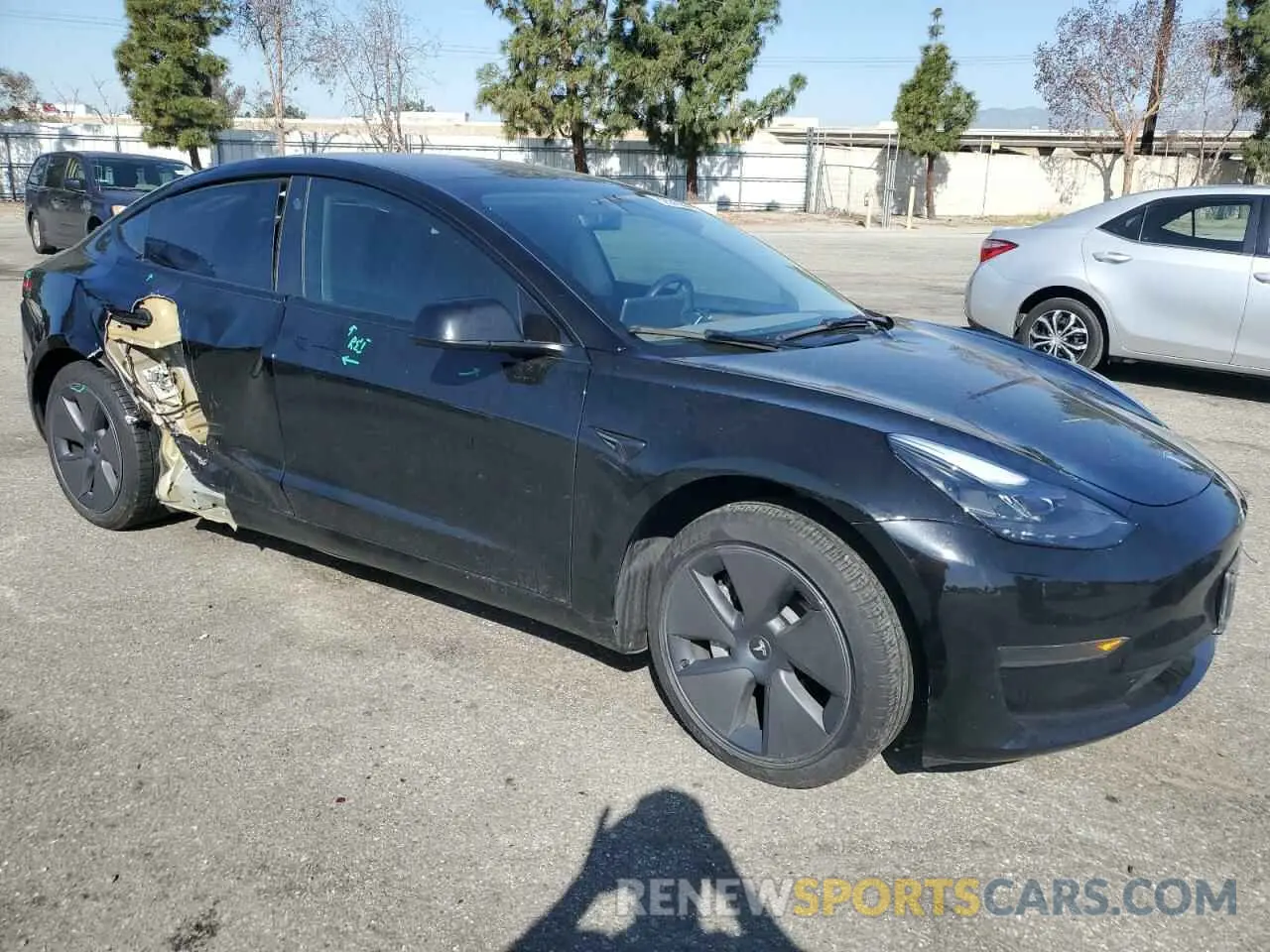 4 Фотография поврежденного автомобиля 5YJ3E1EA4PF707099 TESLA MODEL 3 2023
