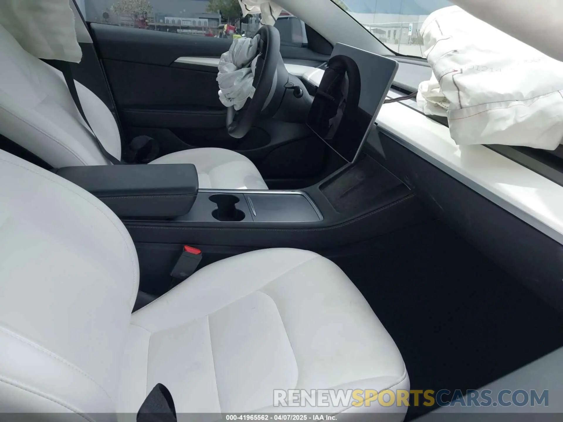 5 Photograph of a damaged car 5YJ3E1EA5PF383595 TESLA MODEL 3 2023