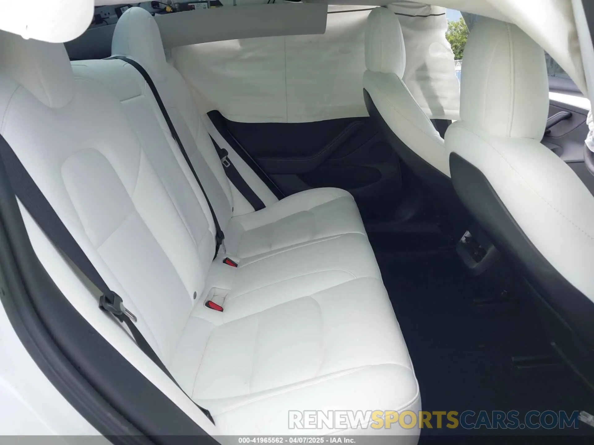 8 Photograph of a damaged car 5YJ3E1EA5PF383595 TESLA MODEL 3 2023