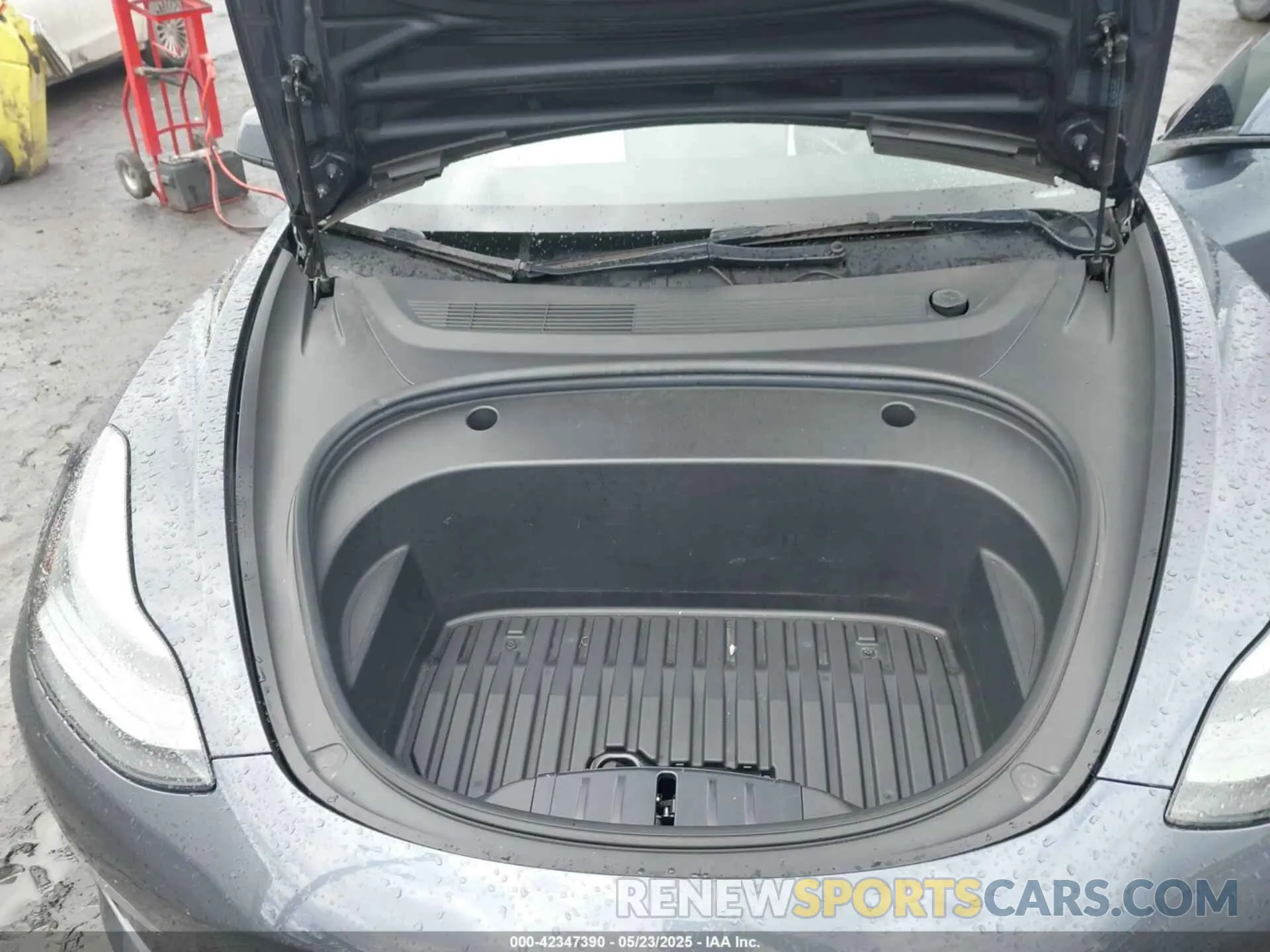 10 Photograph of a damaged car 5YJ3E1EA5PF384620 TESLA MODEL 3 2023