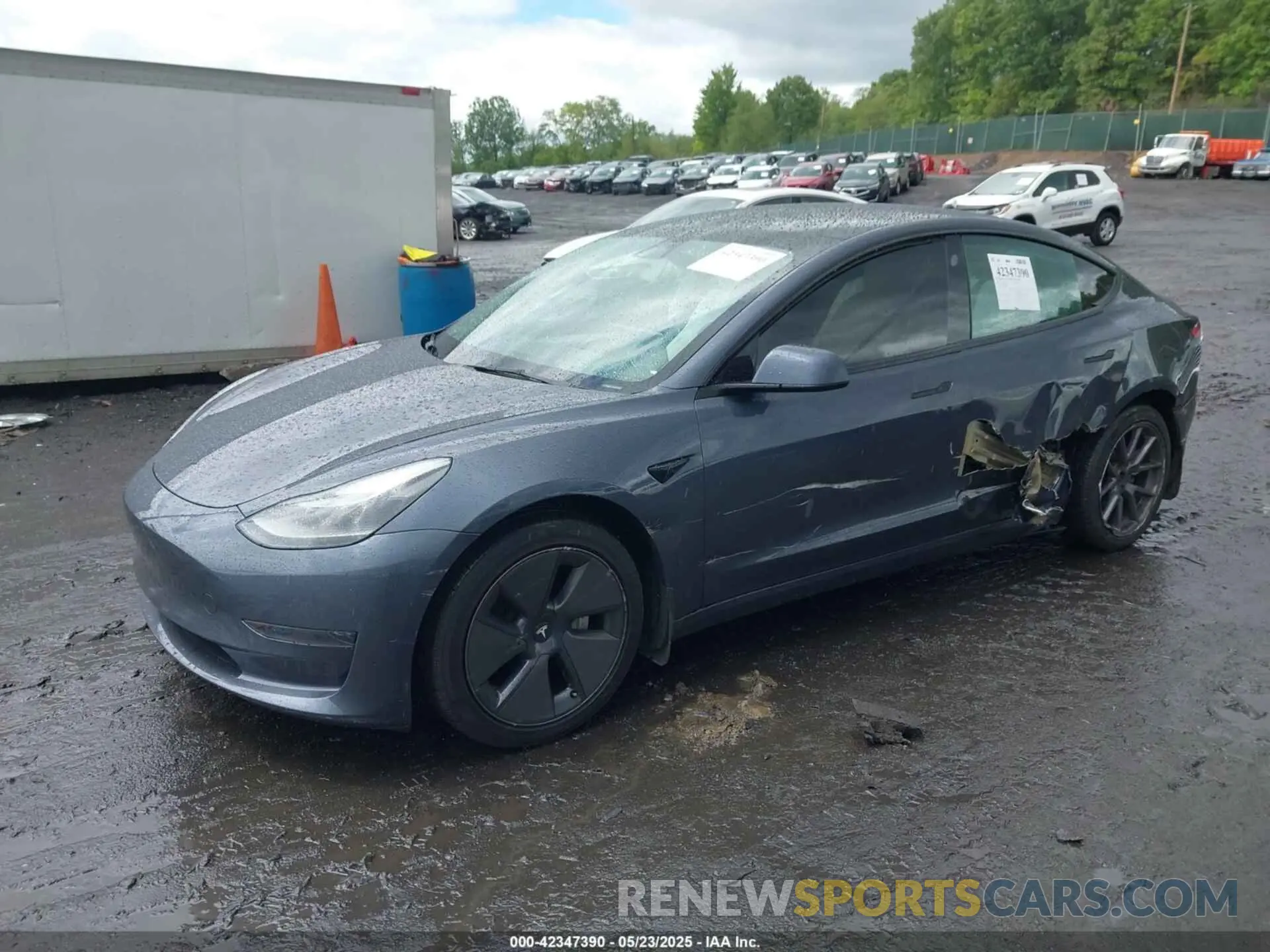 2 Photograph of a damaged car 5YJ3E1EA5PF384620 TESLA MODEL 3 2023