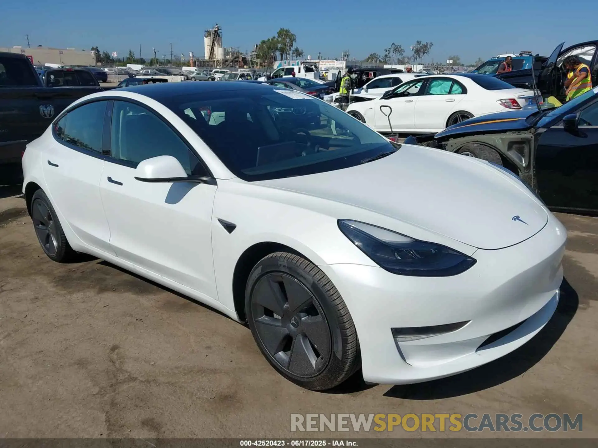 1 Фотография поврежденного автомобиля 5YJ3E1EA5PF401237 TESLA MODEL 3 2023