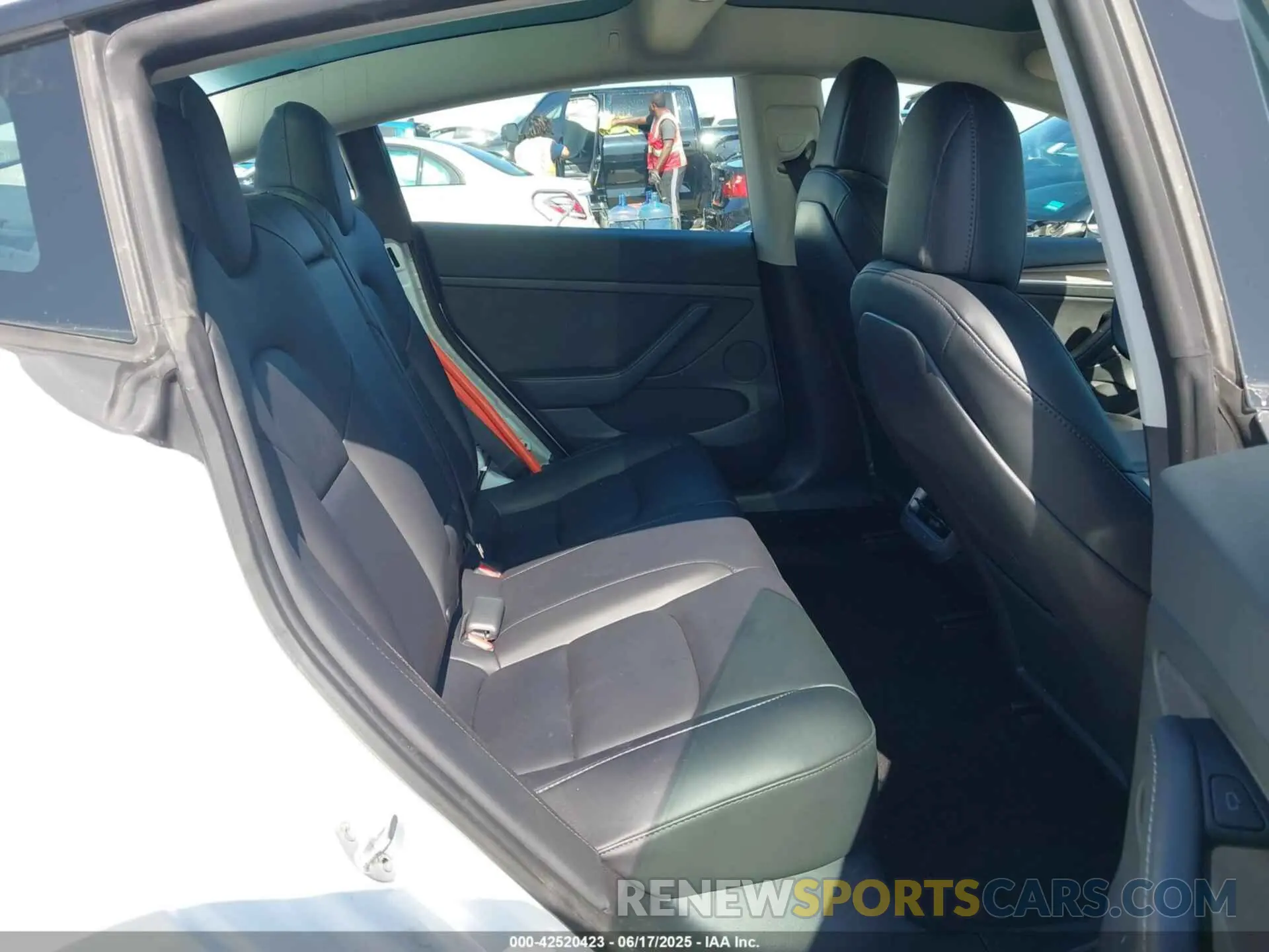 8 Фотография поврежденного автомобиля 5YJ3E1EA5PF401237 TESLA MODEL 3 2023