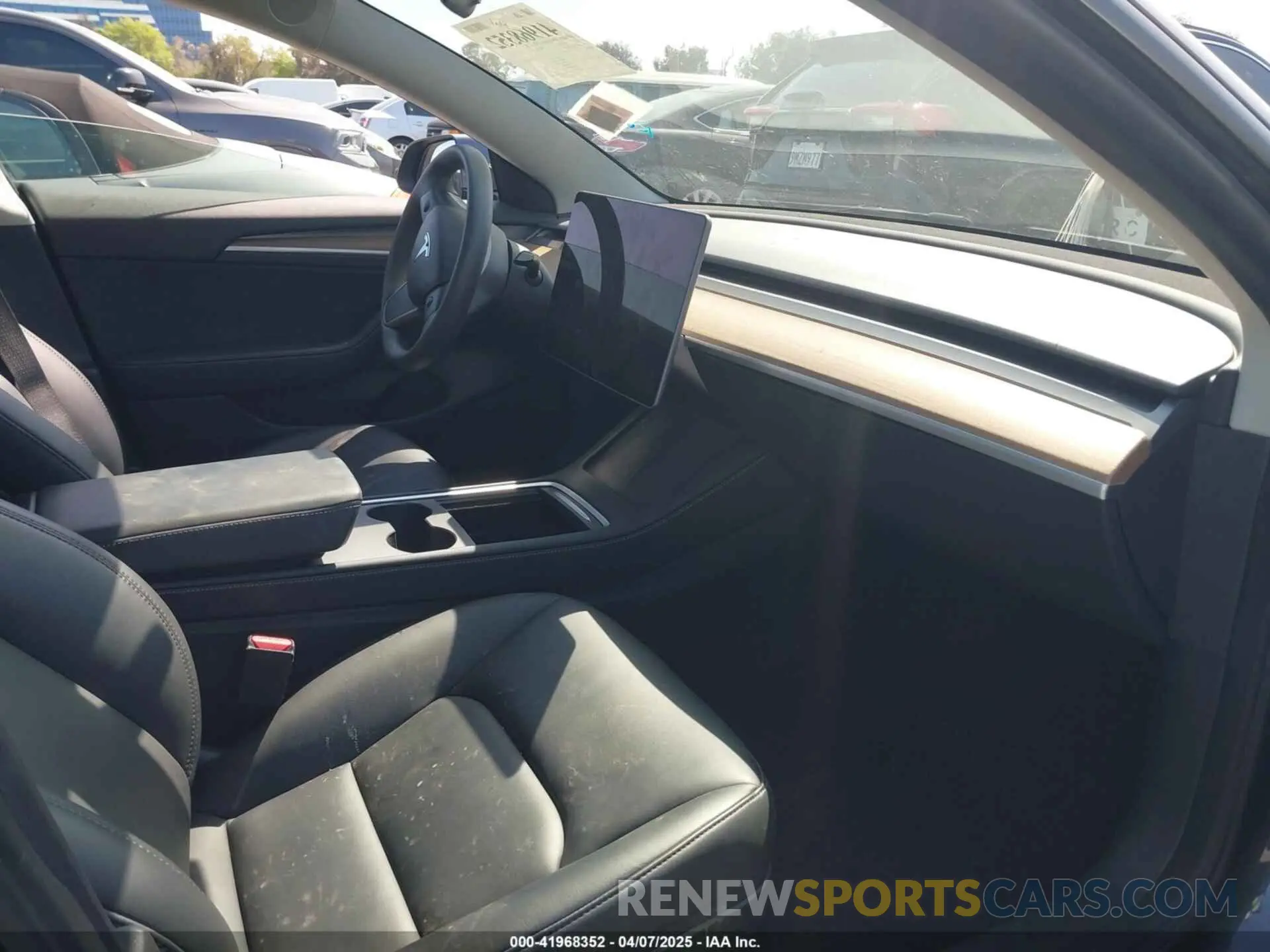 5 Photograph of a damaged car 5YJ3E1EA5PF401299 TESLA MODEL 3 2023