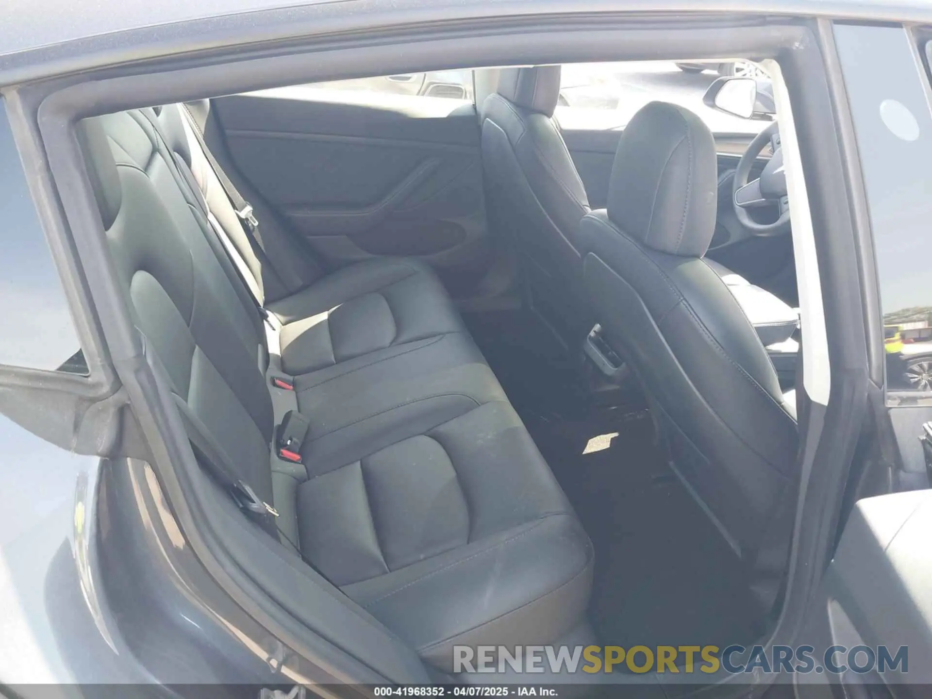 8 Photograph of a damaged car 5YJ3E1EA5PF401299 TESLA MODEL 3 2023