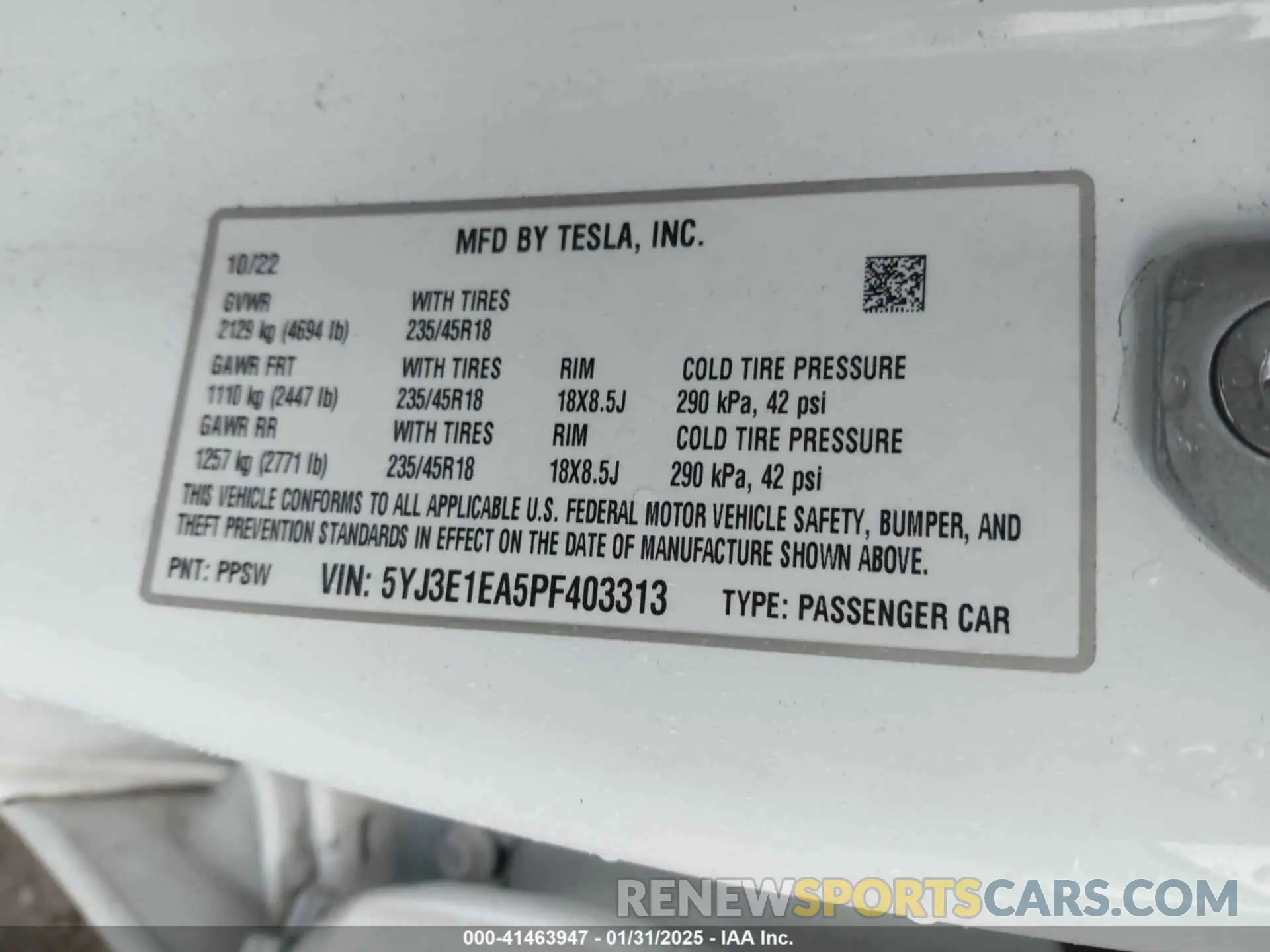 9 Photograph of a damaged car 5YJ3E1EA5PF403313 TESLA MODEL 3 2023