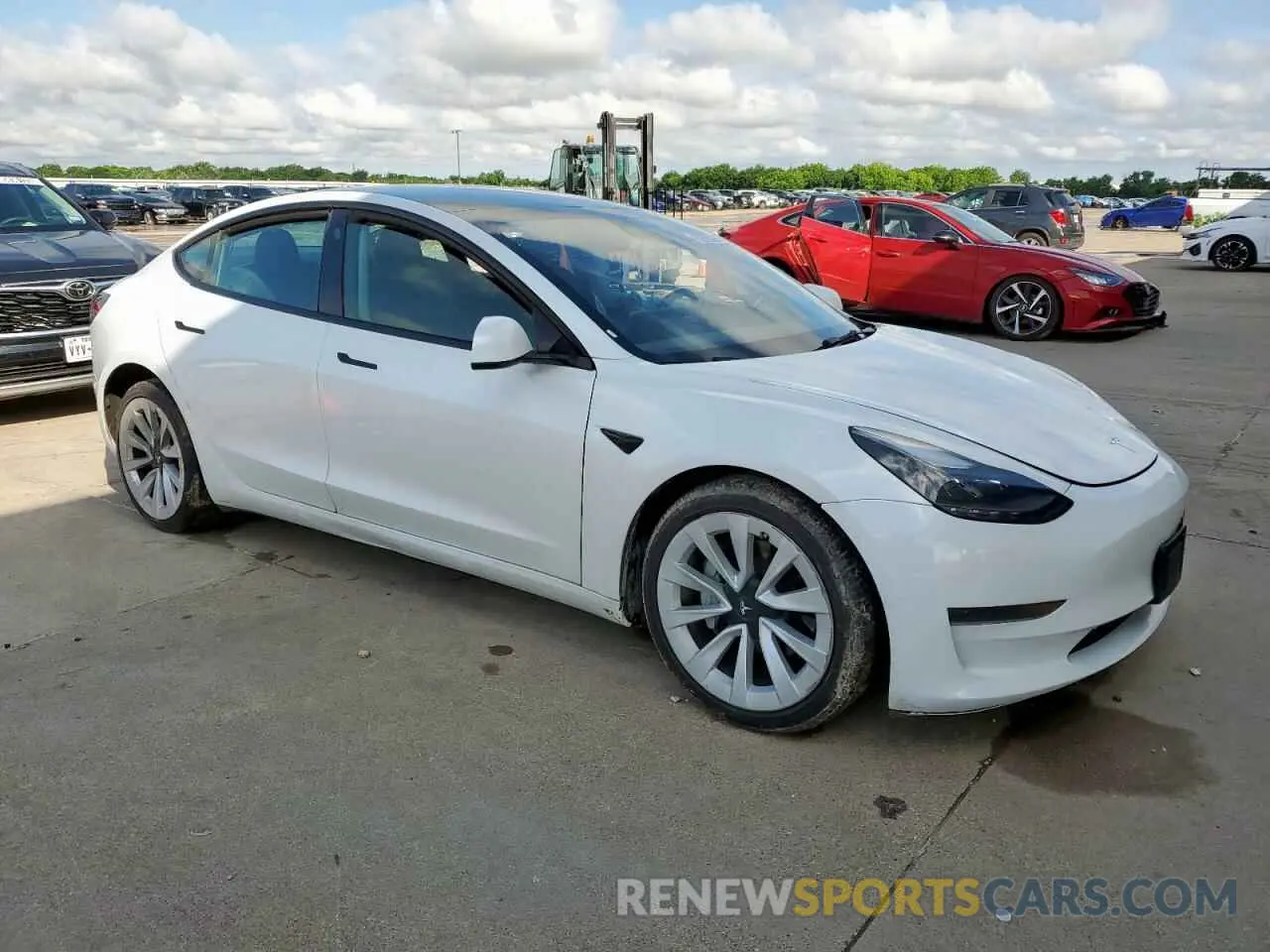 4 Photograph of a damaged car 5YJ3E1EA5PF438384 TESLA MODEL 3 2023
