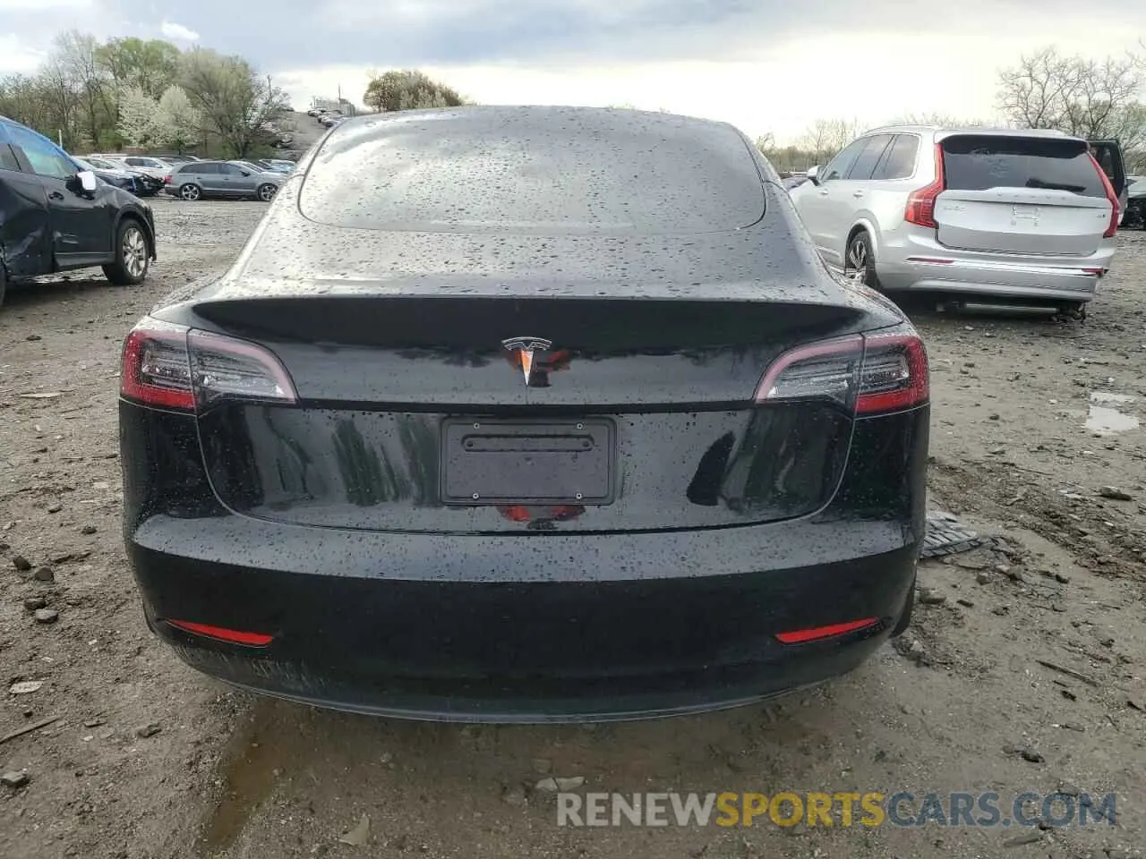 6 Photograph of a damaged car 5YJ3E1EA5PF466881 TESLA MODEL 3 2023