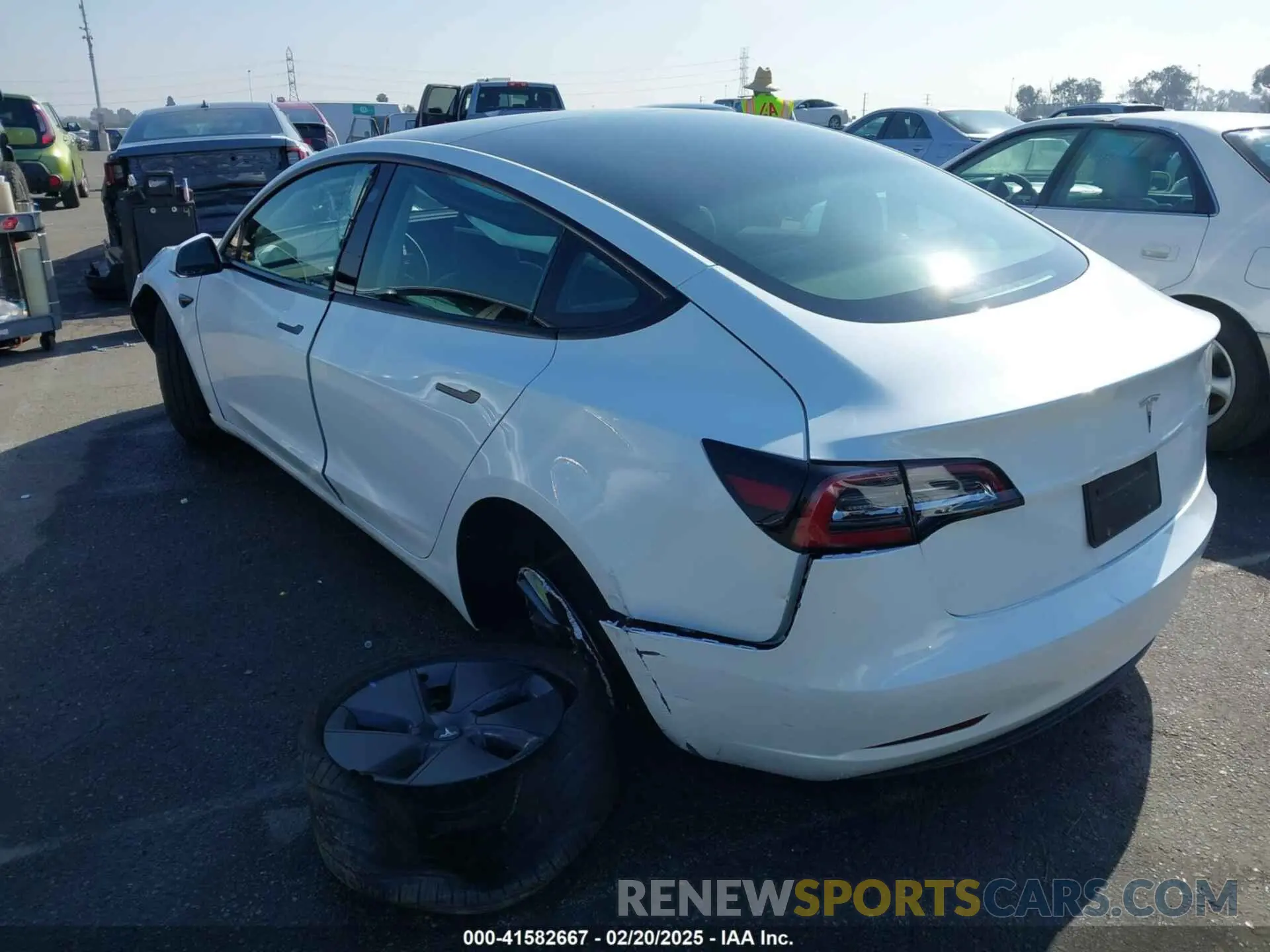 3 Фотография поврежденного автомобиля 5YJ3E1EA5PF487939 TESLA MODEL 3 2023