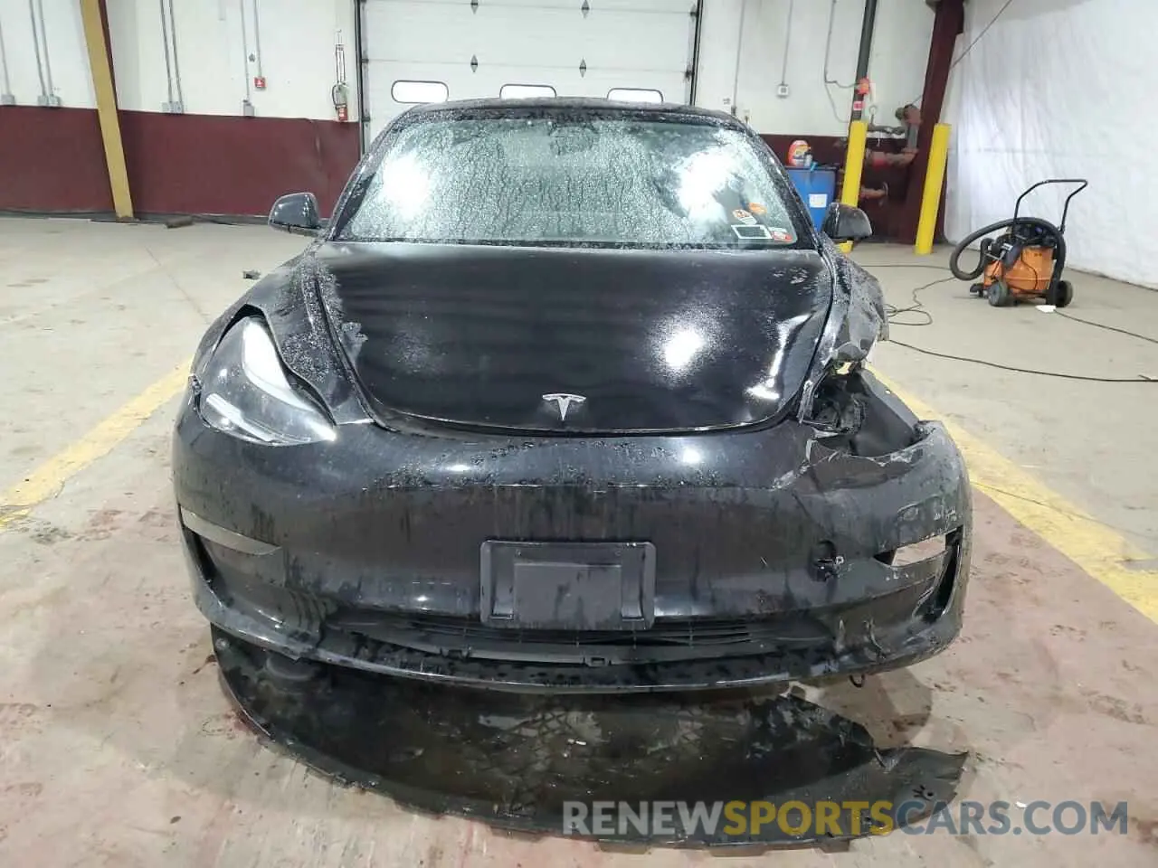 5 Photograph of a damaged car 5YJ3E1EA5PF500673 TESLA MODEL 3 2023