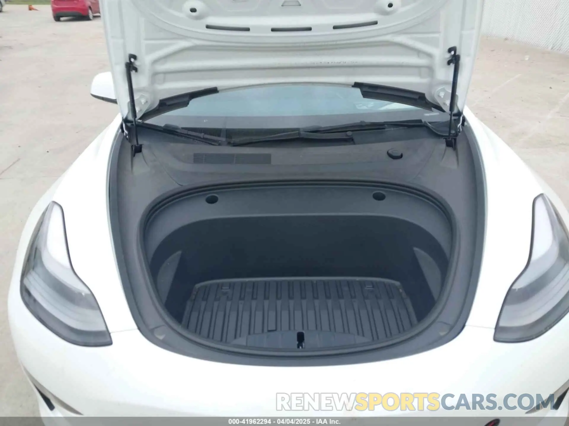 10 Photograph of a damaged car 5YJ3E1EA5PF556645 TESLA MODEL 3 2023