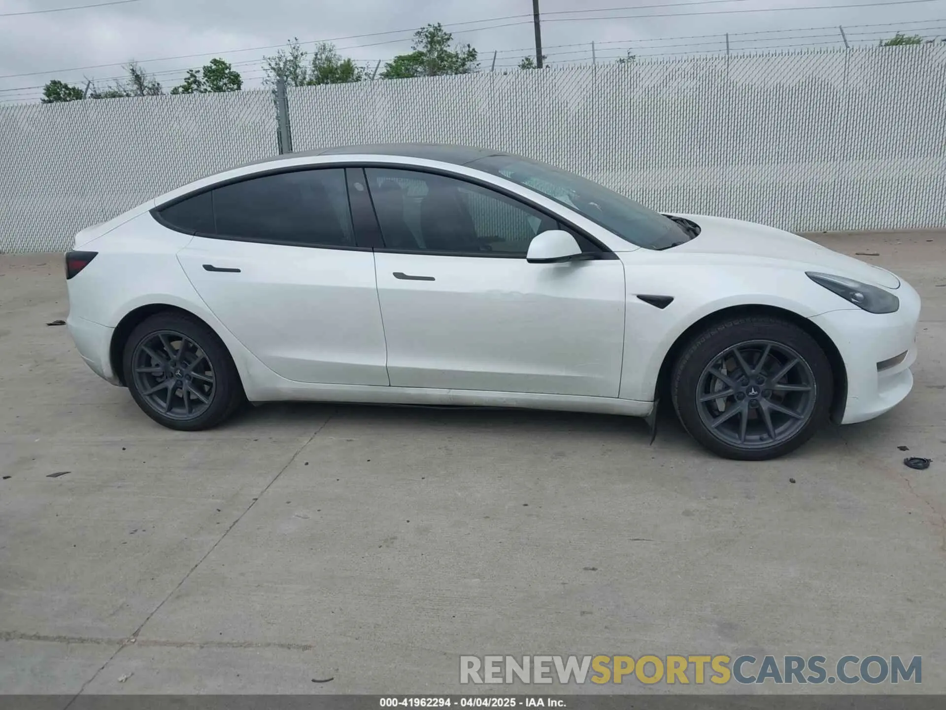 13 Photograph of a damaged car 5YJ3E1EA5PF556645 TESLA MODEL 3 2023