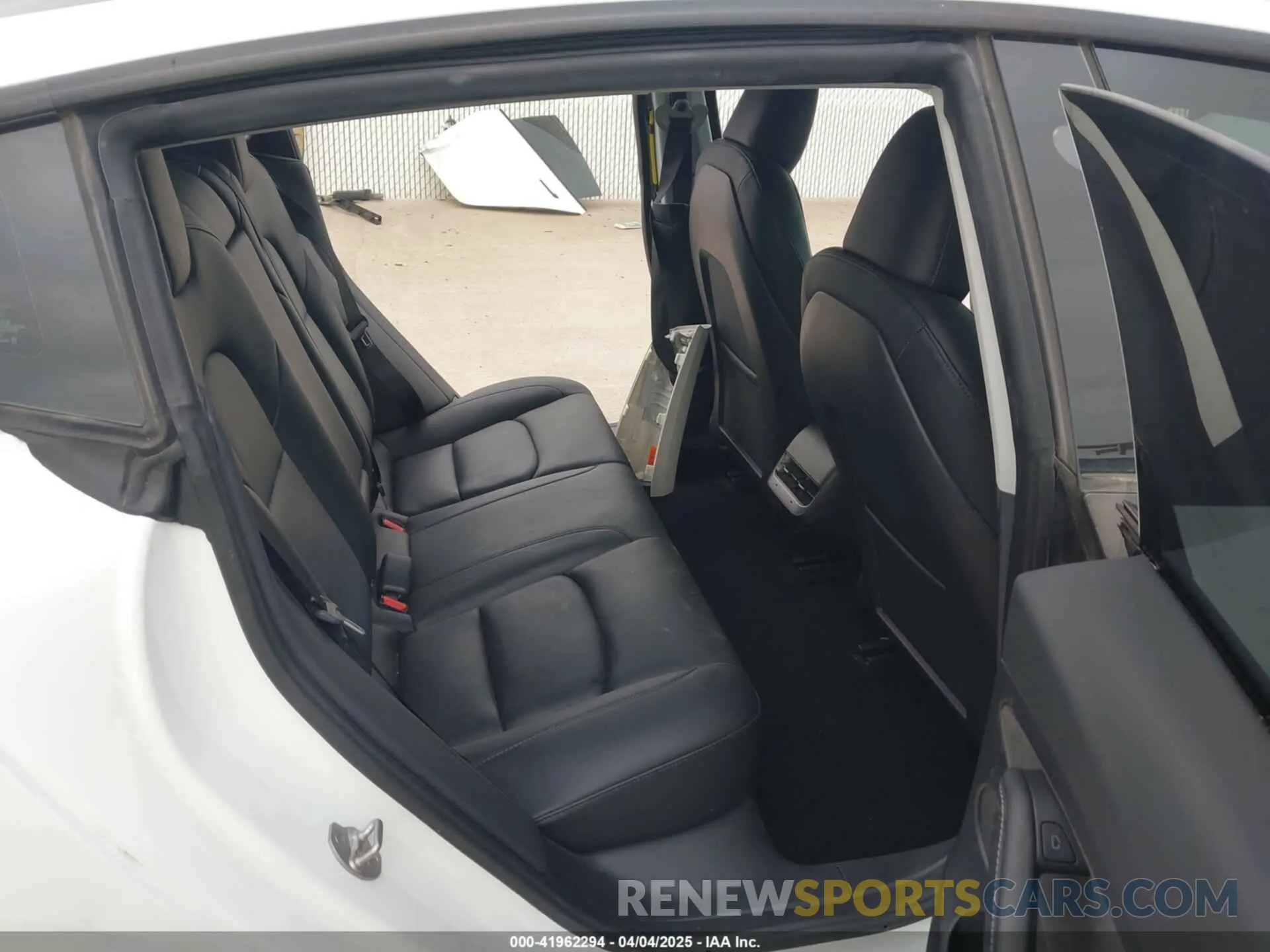 8 Photograph of a damaged car 5YJ3E1EA5PF556645 TESLA MODEL 3 2023