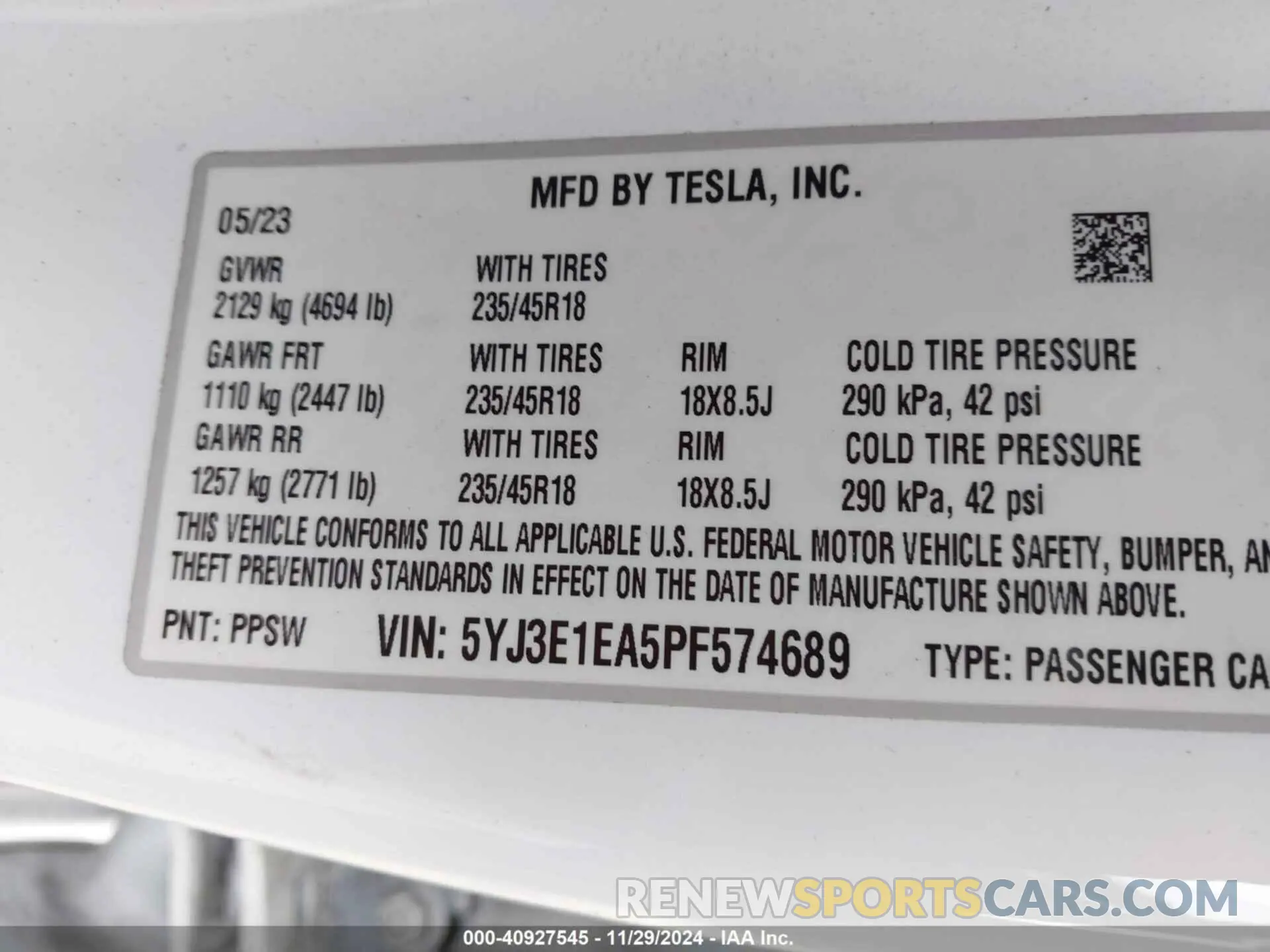 9 Photograph of a damaged car 5YJ3E1EA5PF574689 TESLA MODEL 3 2023