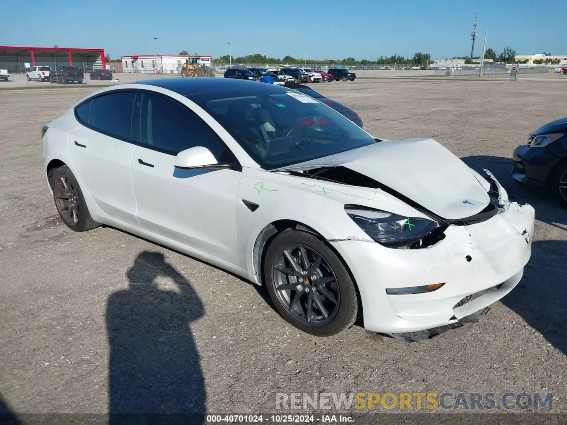 1 Photograph of a damaged car 5YJ3E1EA5PF575762 TESLA MODEL 3 2023