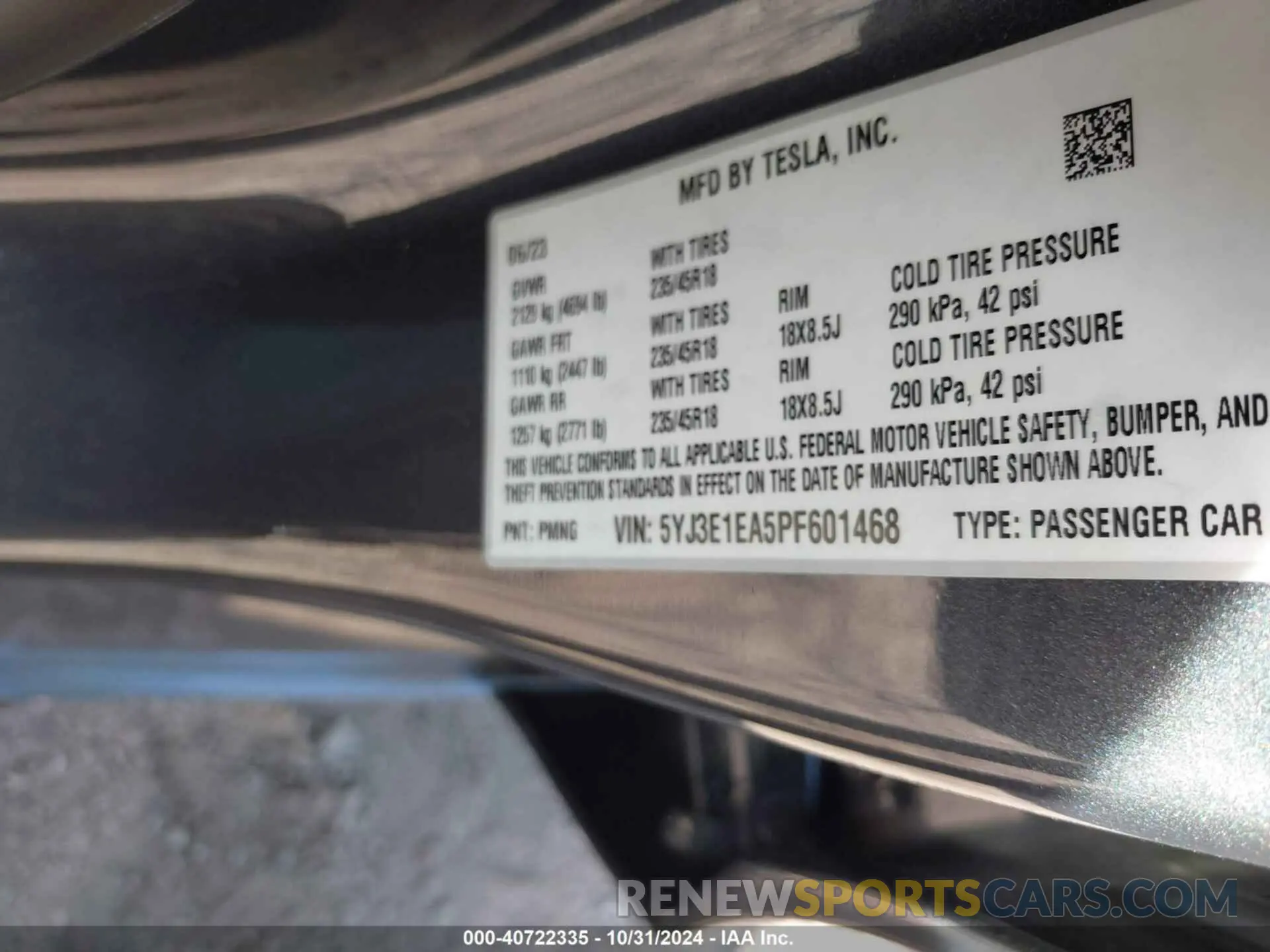 9 Photograph of a damaged car 5YJ3E1EA5PF601468 TESLA MODEL 3 2023