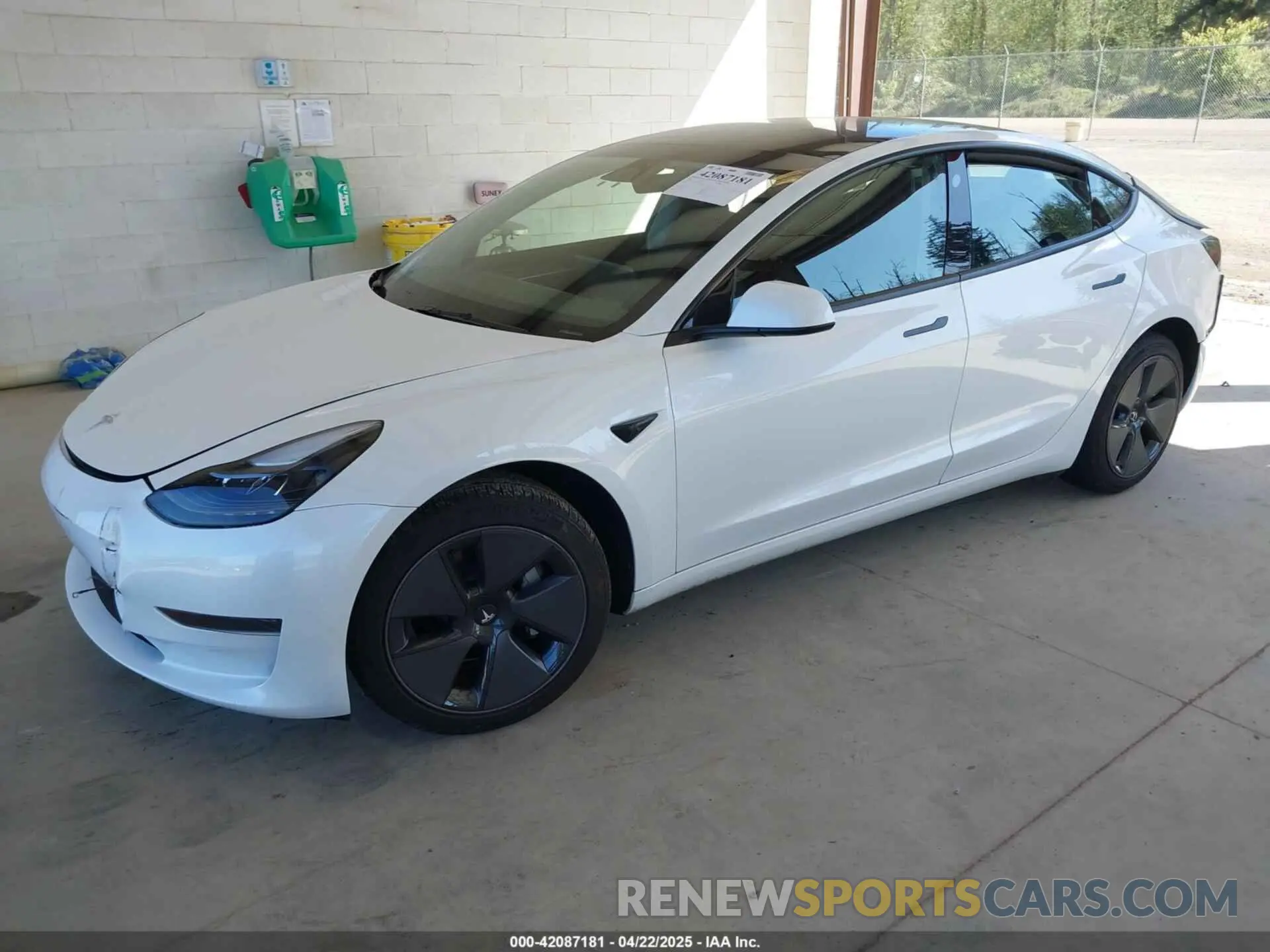 2 Фотография поврежденного автомобиля 5YJ3E1EA5PF610431 TESLA MODEL 3 2023