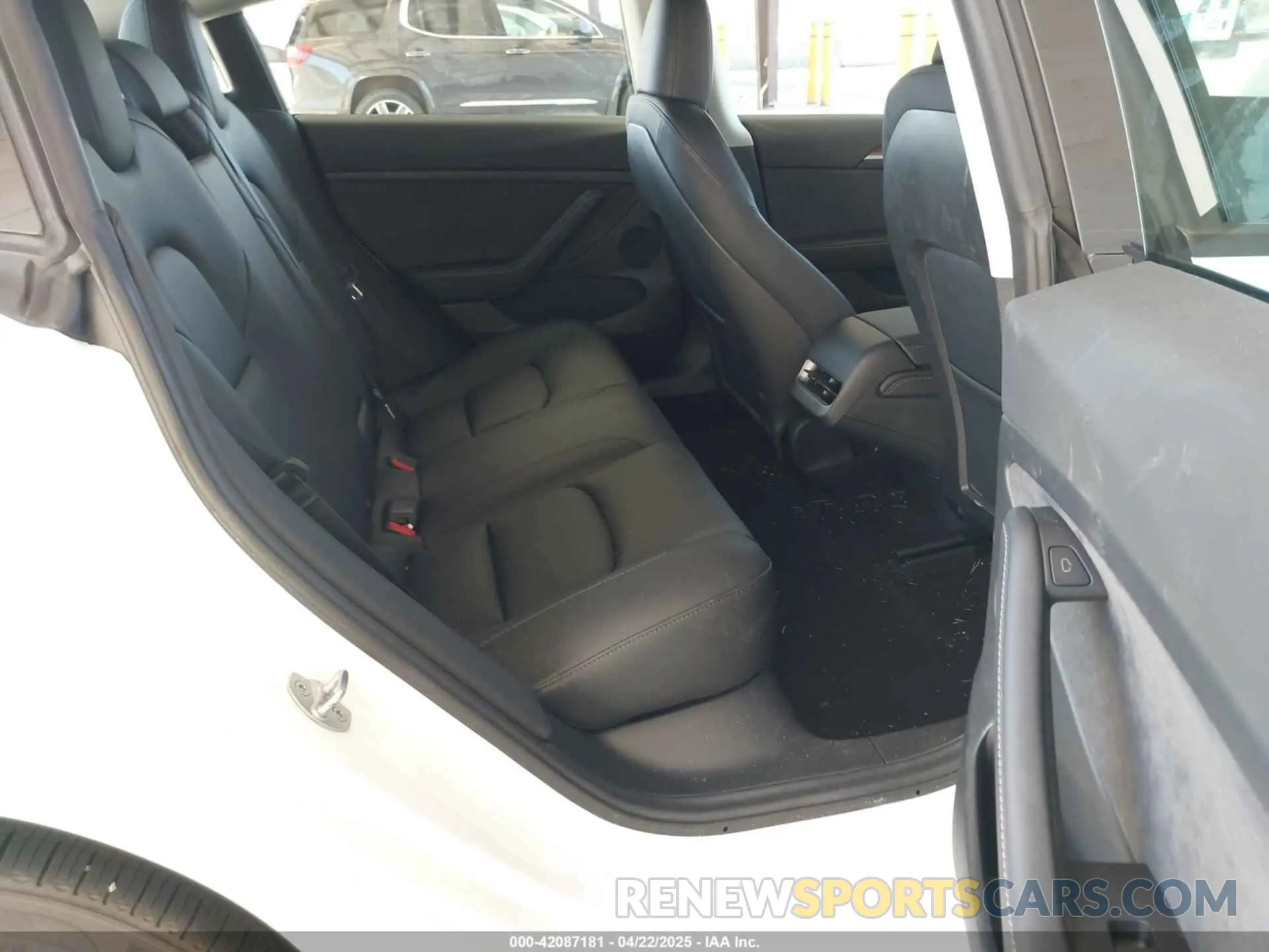 8 Фотография поврежденного автомобиля 5YJ3E1EA5PF610431 TESLA MODEL 3 2023