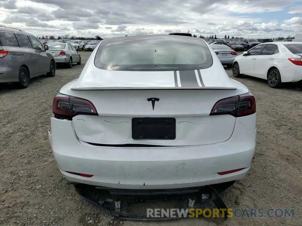 6 Фотография поврежденного автомобиля 5YJ3E1EA5PF623597 TESLA MODEL 3 2023