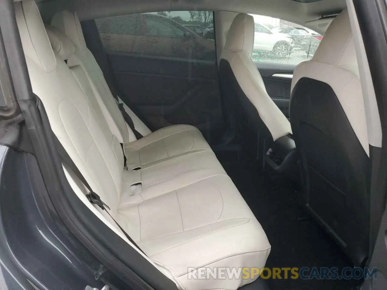 10 Photograph of a damaged car 5YJ3E1EA5PF640805 TESLA MODEL 3 2023