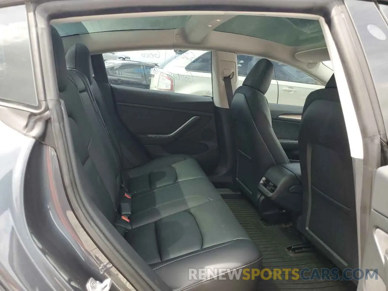 10 Photograph of a damaged car 5YJ3E1EA5PF646801 TESLA MODEL 3 2023