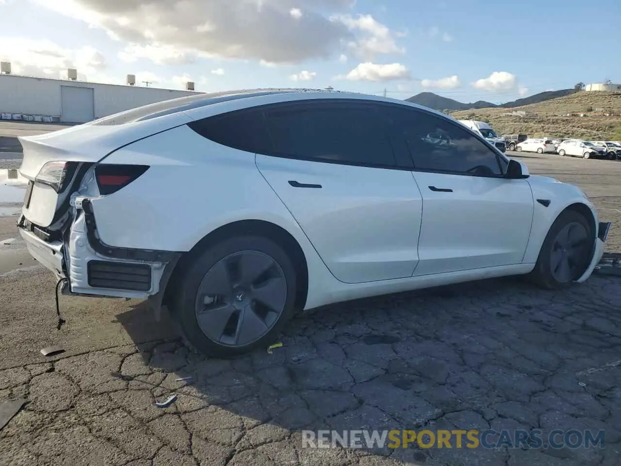 3 Photograph of a damaged car 5YJ3E1EA5PF652646 TESLA MODEL 3 2023