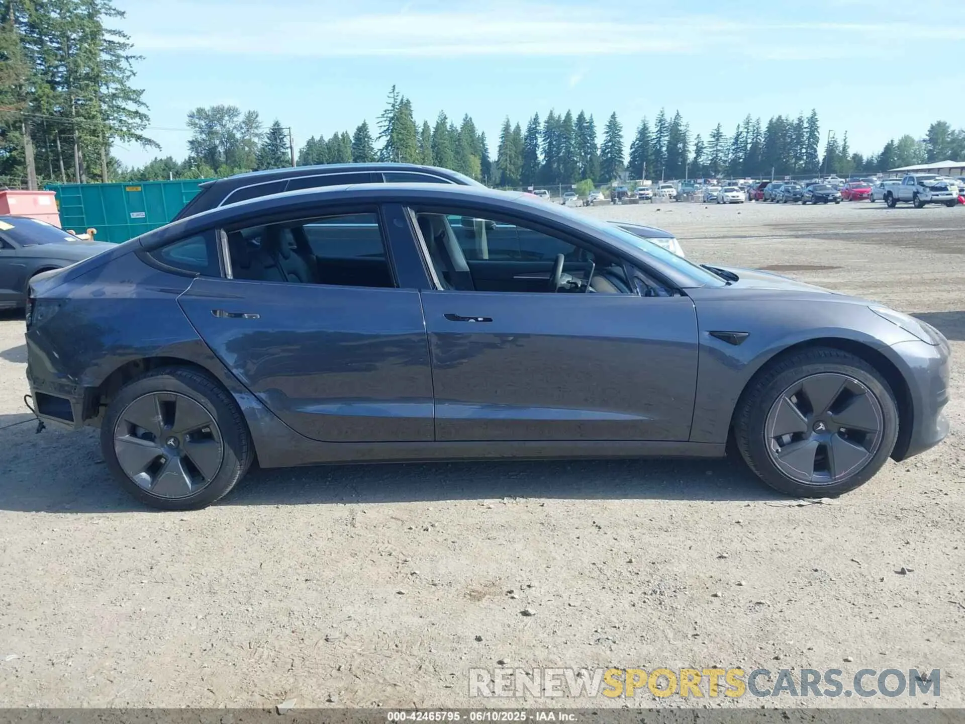14 Photograph of a damaged car 5YJ3E1EA5PF656325 TESLA MODEL 3 2023