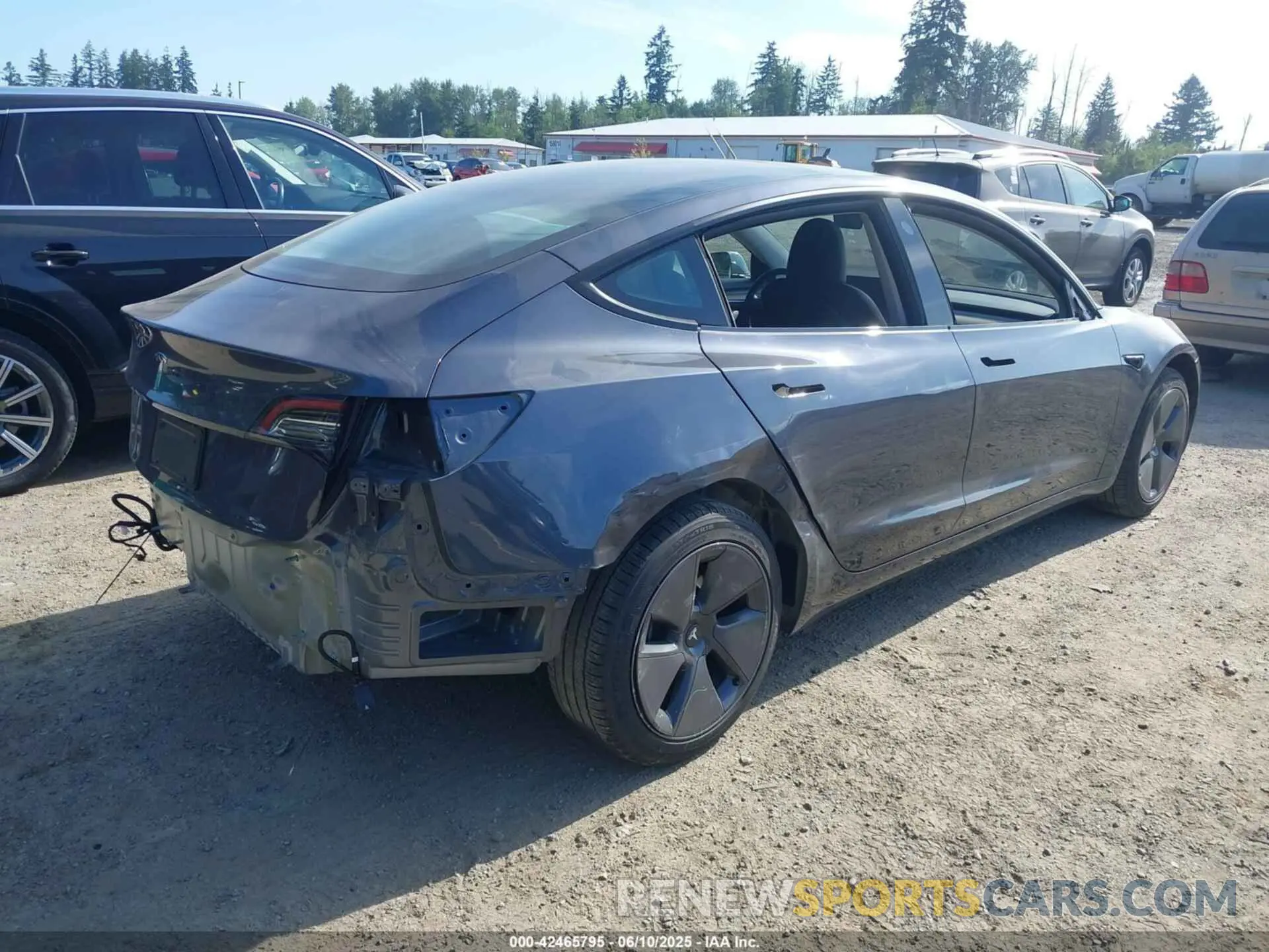 4 Photograph of a damaged car 5YJ3E1EA5PF656325 TESLA MODEL 3 2023
