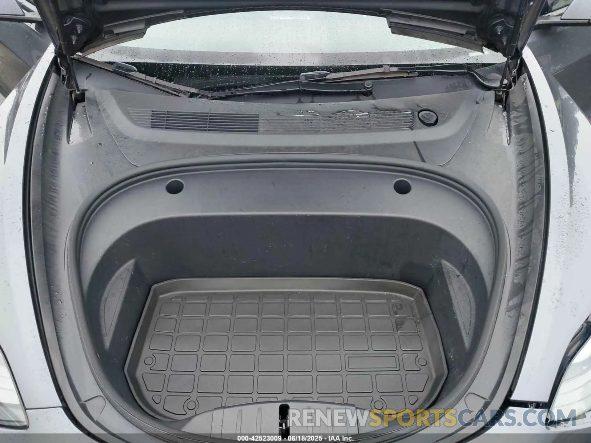10 Фотография поврежденного автомобиля 5YJ3E1EA5PF675666 TESLA MODEL 3 2023