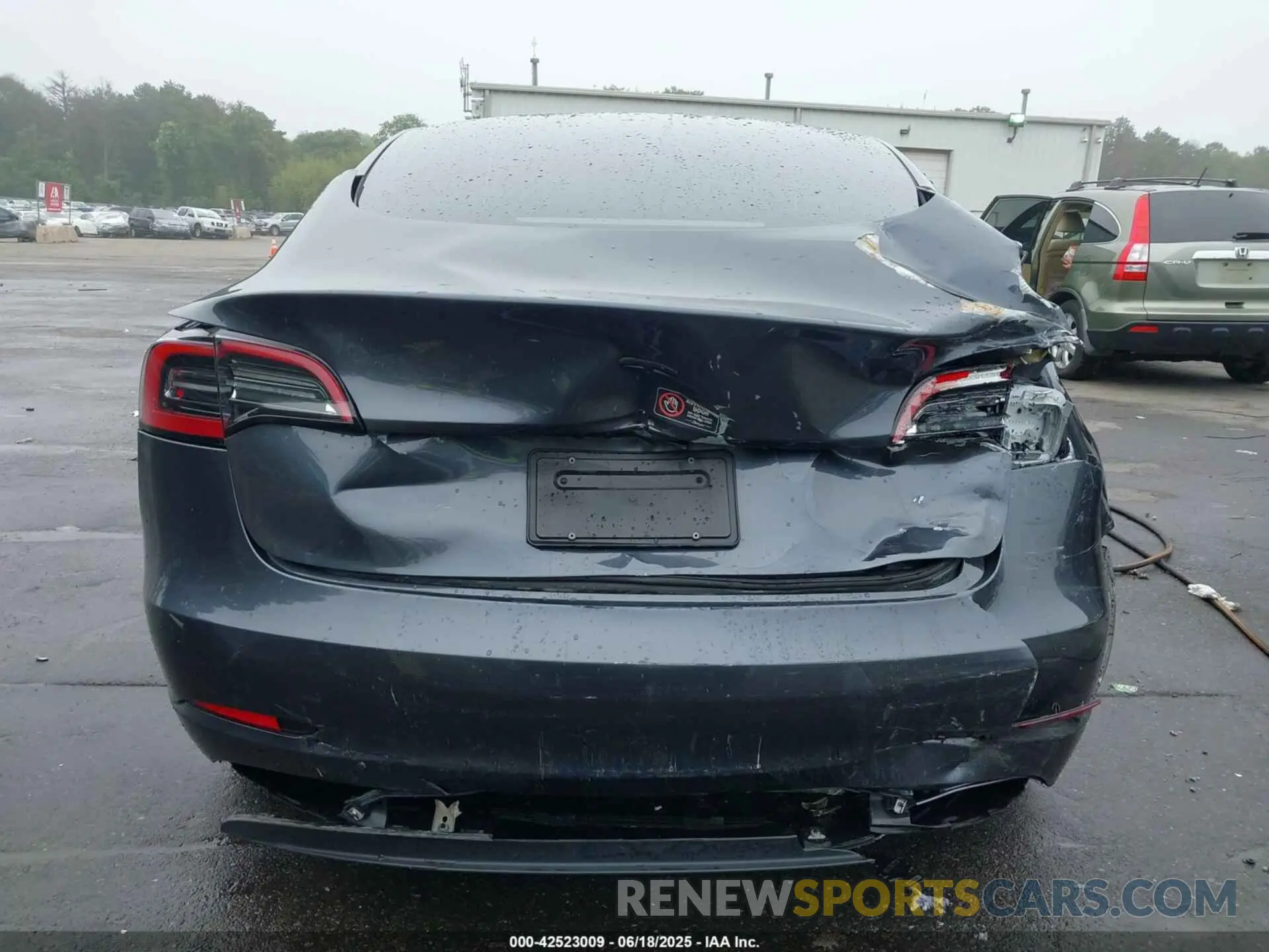 6 Фотография поврежденного автомобиля 5YJ3E1EA5PF675666 TESLA MODEL 3 2023