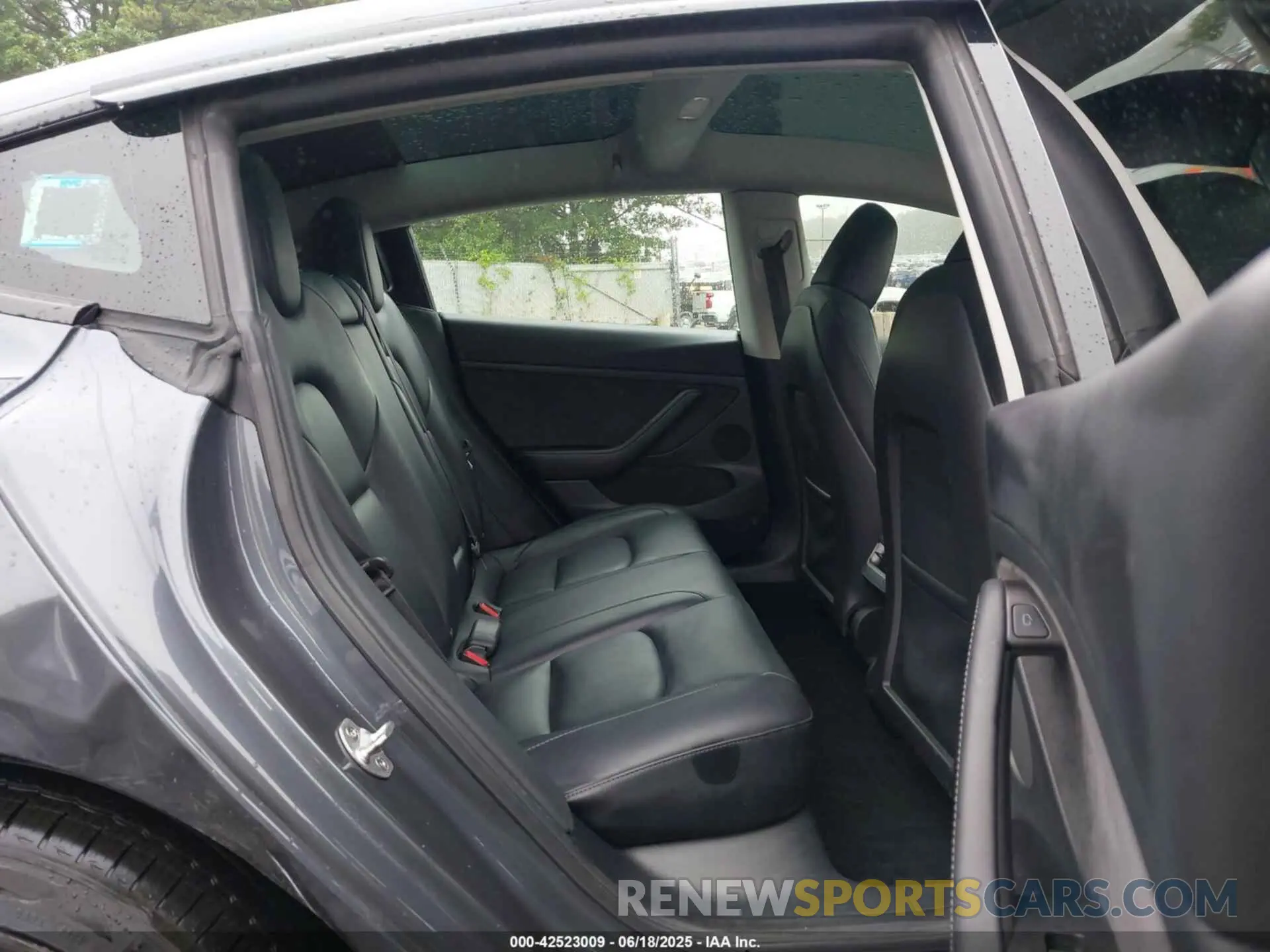 8 Фотография поврежденного автомобиля 5YJ3E1EA5PF675666 TESLA MODEL 3 2023