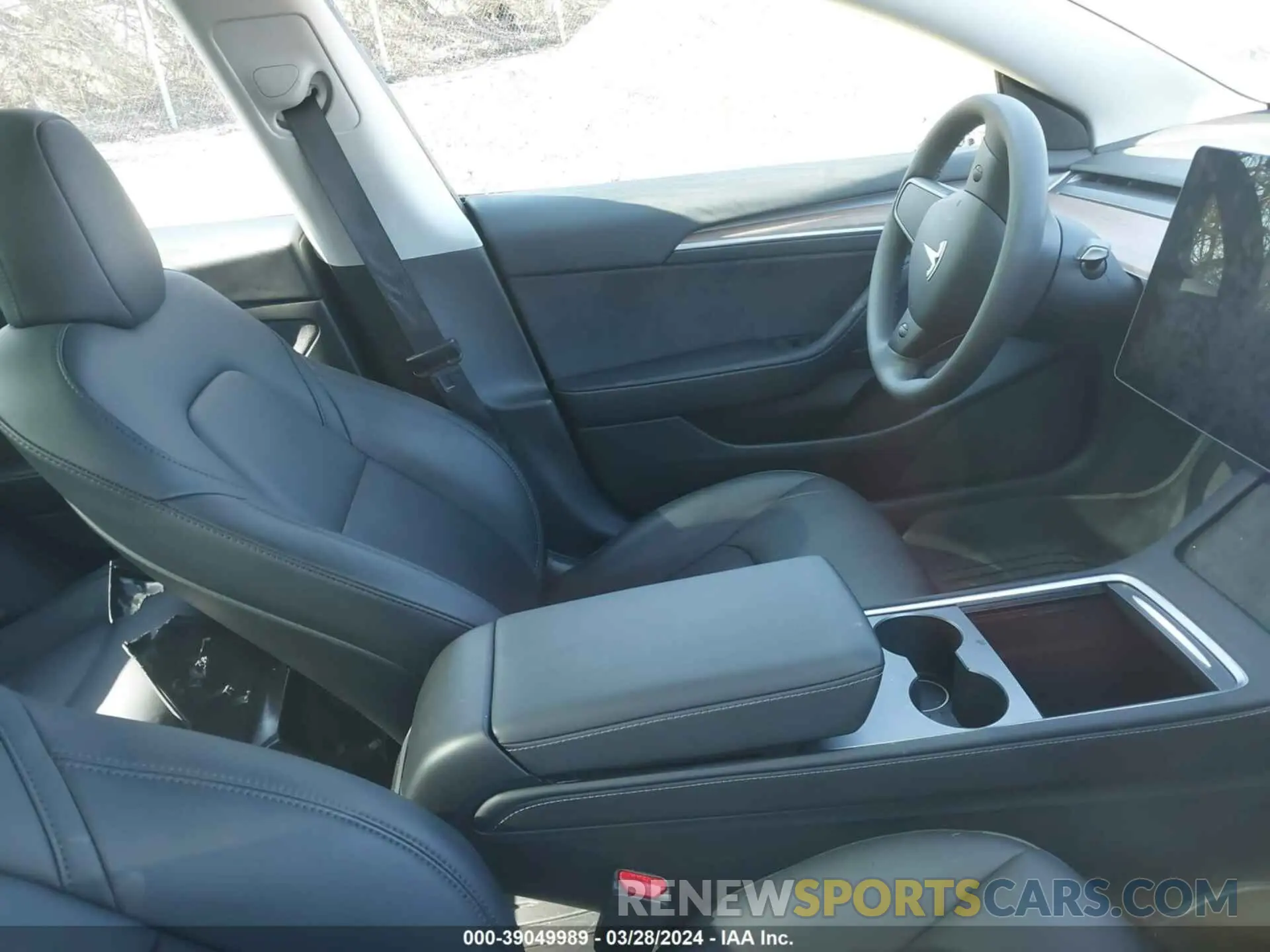 5 Photograph of a damaged car 5YJ3E1EA5PF686831 TESLA MODEL 3 2023