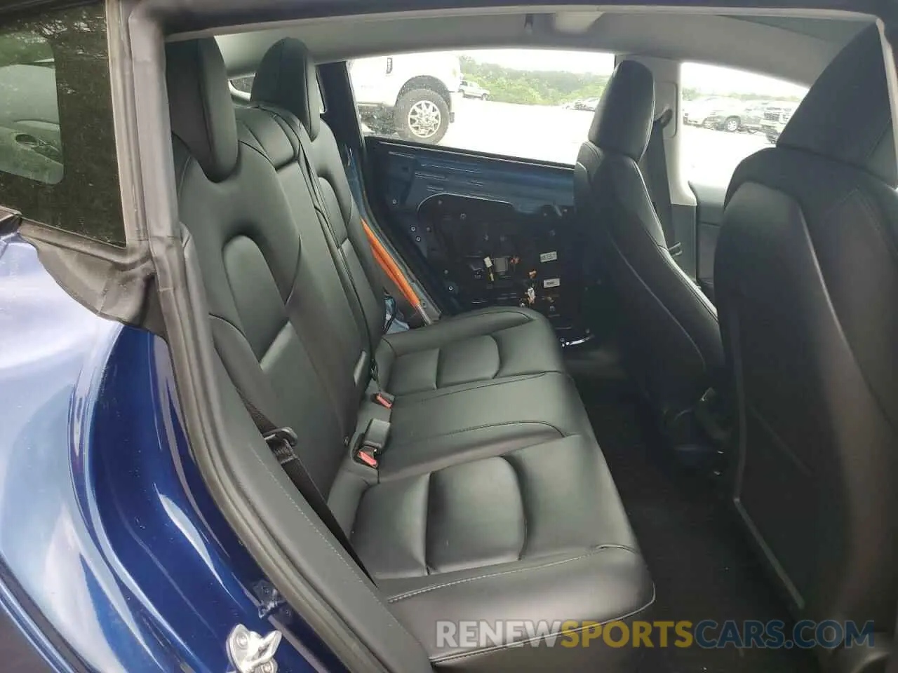 10 Photograph of a damaged car 5YJ3E1EA5PF695318 TESLA MODEL 3 2023