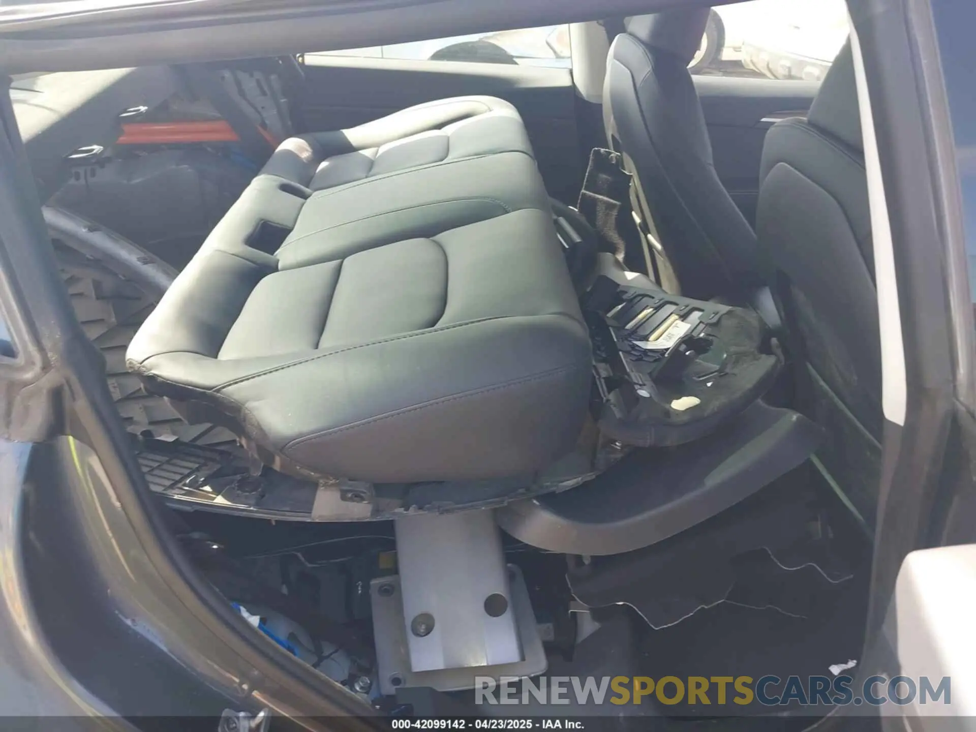 8 Фотография поврежденного автомобиля 5YJ3E1EA5PF696436 TESLA MODEL 3 2023