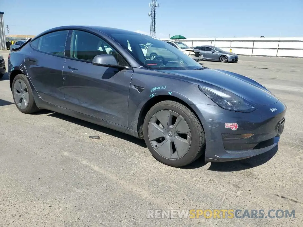 4 Фотография поврежденного автомобиля 5YJ3E1EA5PF697005 TESLA MODEL 3 2023