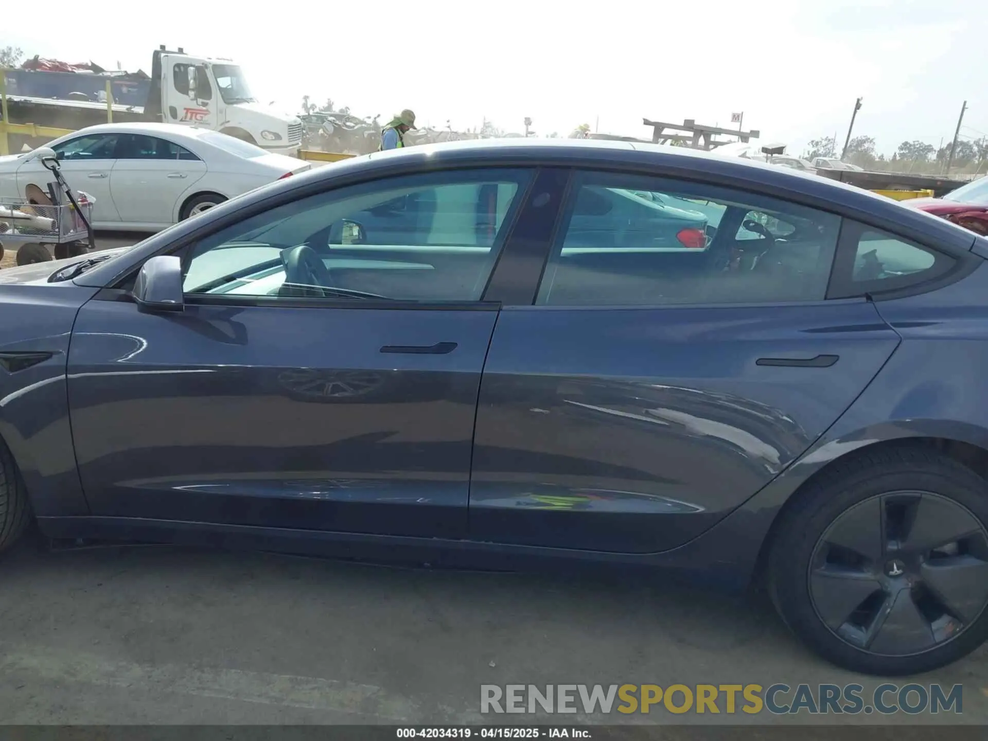 15 Фотография поврежденного автомобиля 5YJ3E1EA5PF700307 TESLA MODEL 3 2023