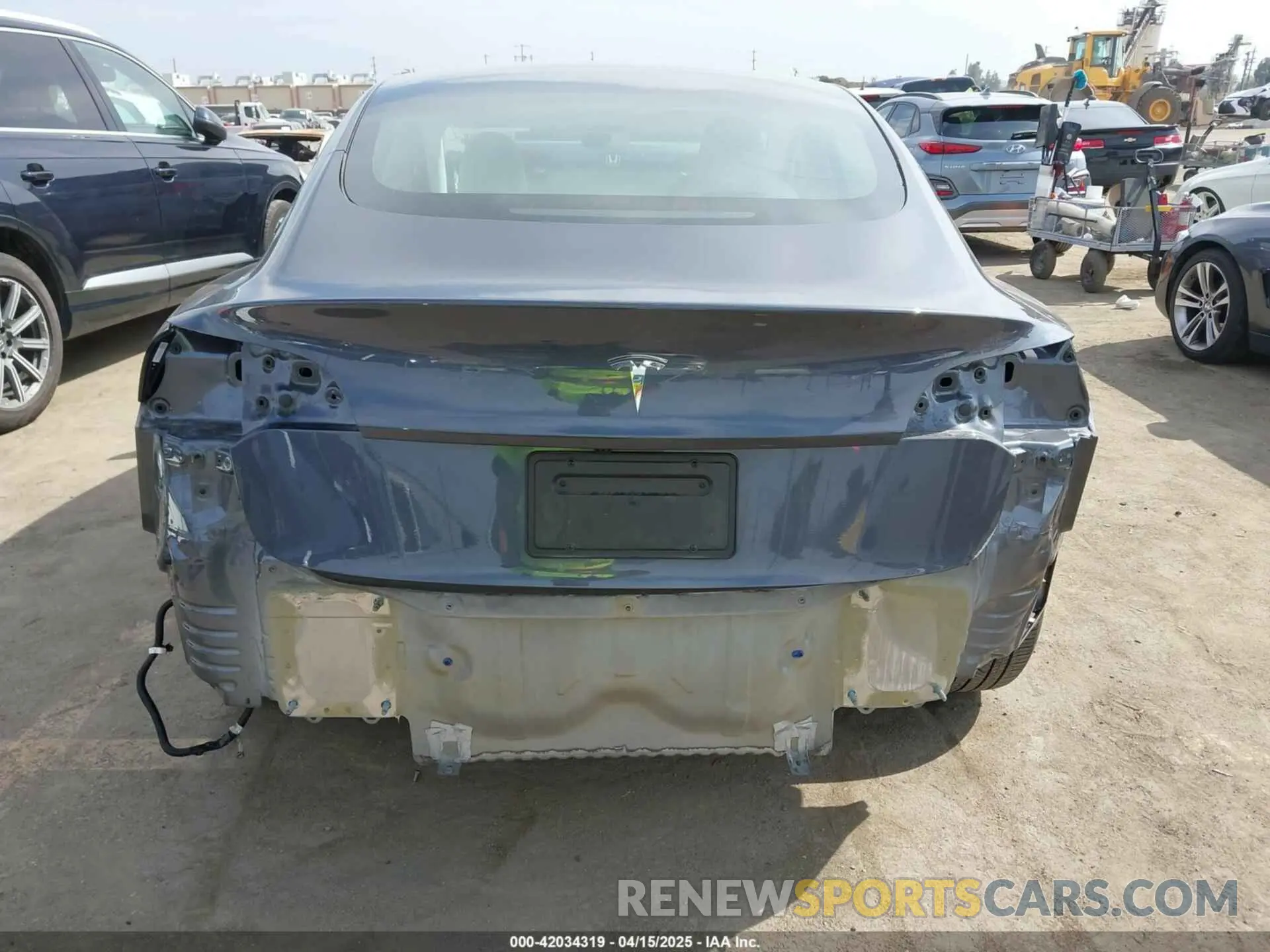 17 Фотография поврежденного автомобиля 5YJ3E1EA5PF700307 TESLA MODEL 3 2023