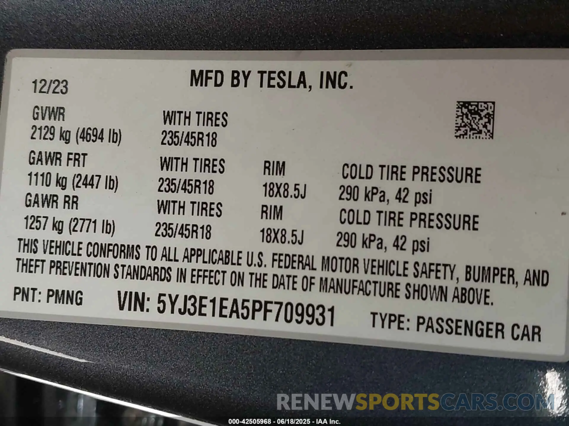9 Photograph of a damaged car 5YJ3E1EA5PF709931 TESLA MODEL 3 2023