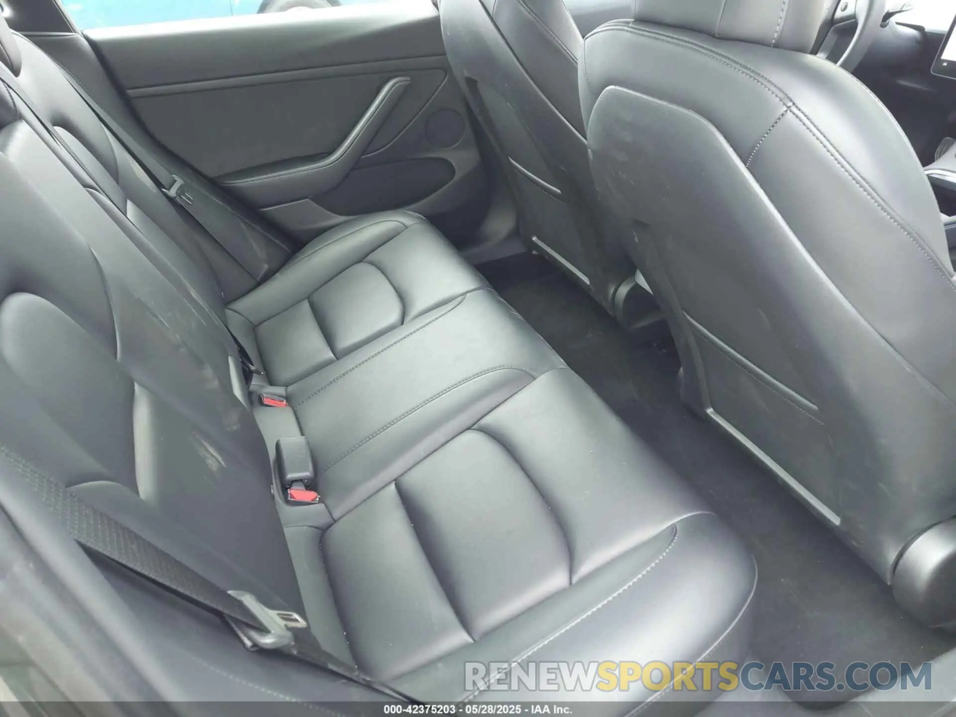 8 Photograph of a damaged car 5YJ3E1EA6PF435672 TESLA MODEL 3 2023