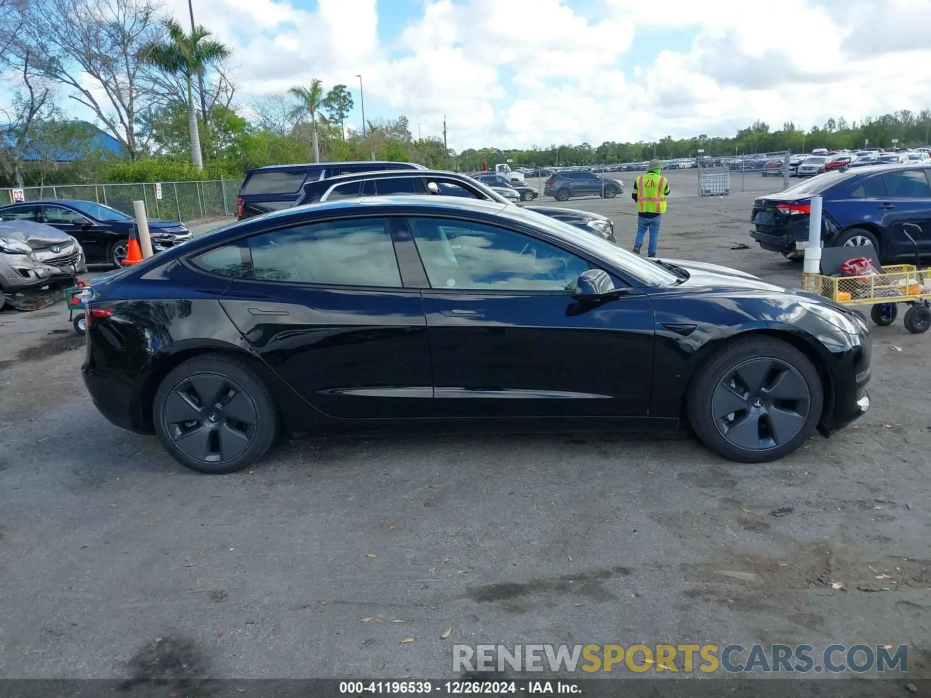 13 Photograph of a damaged car 5YJ3E1EA6PF438197 TESLA MODEL 3 2023
