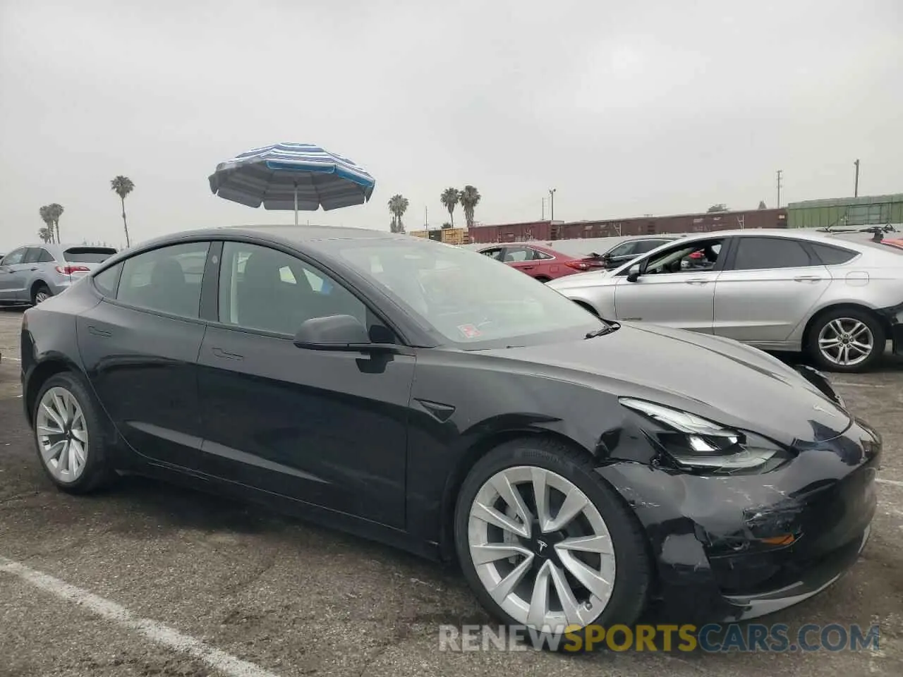 4 Фотография поврежденного автомобиля 5YJ3E1EA6PF439270 TESLA MODEL 3 2023