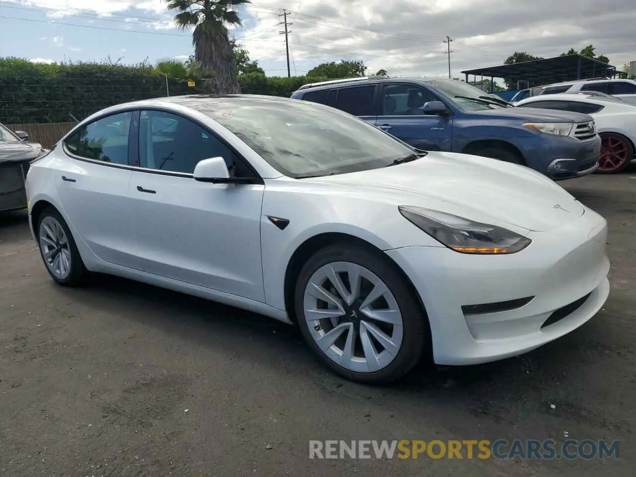 4 Photograph of a damaged car 5YJ3E1EA6PF451337 TESLA MODEL 3 2023