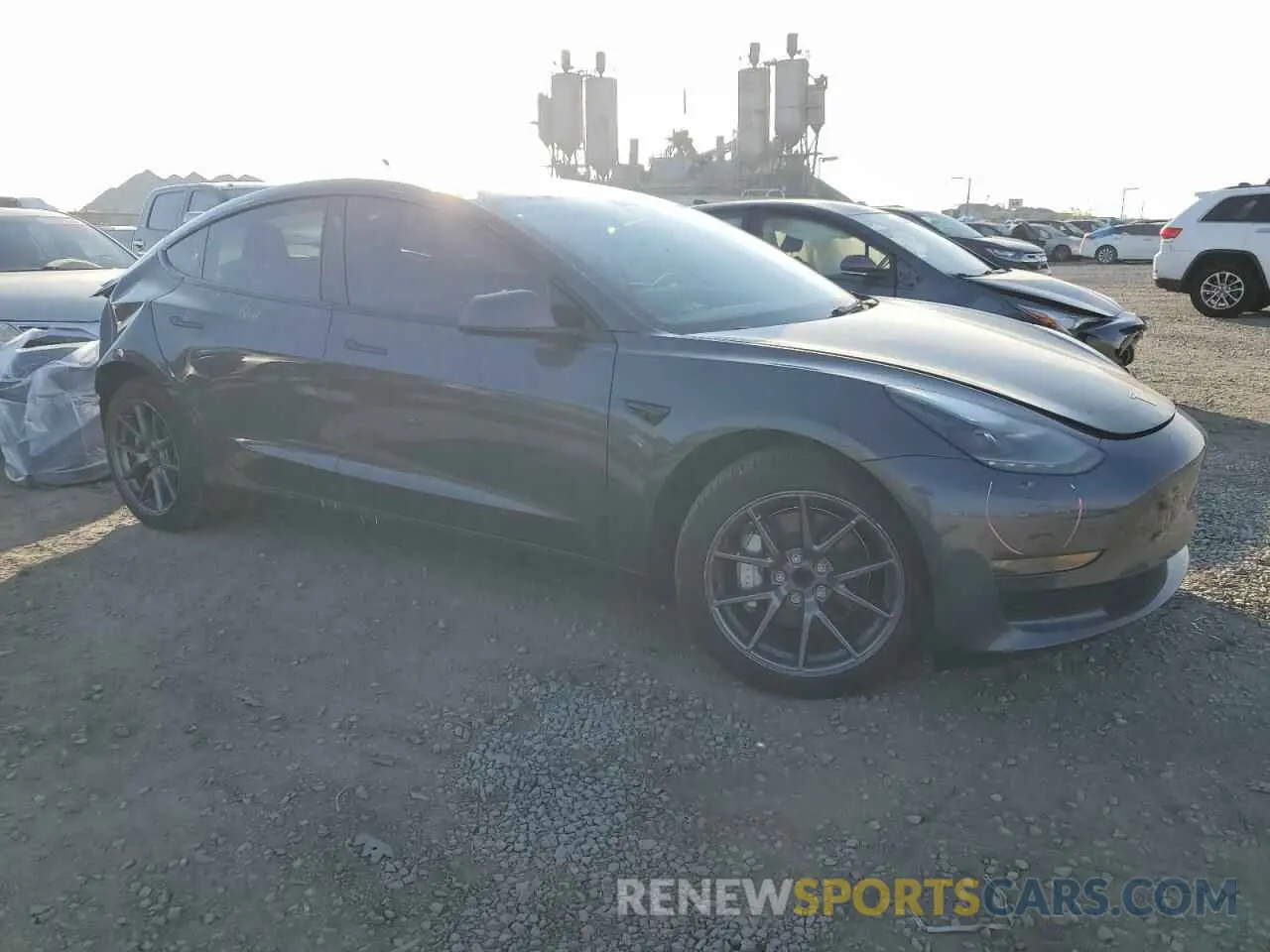 4 Photograph of a damaged car 5YJ3E1EA6PF471099 TESLA MODEL 3 2023