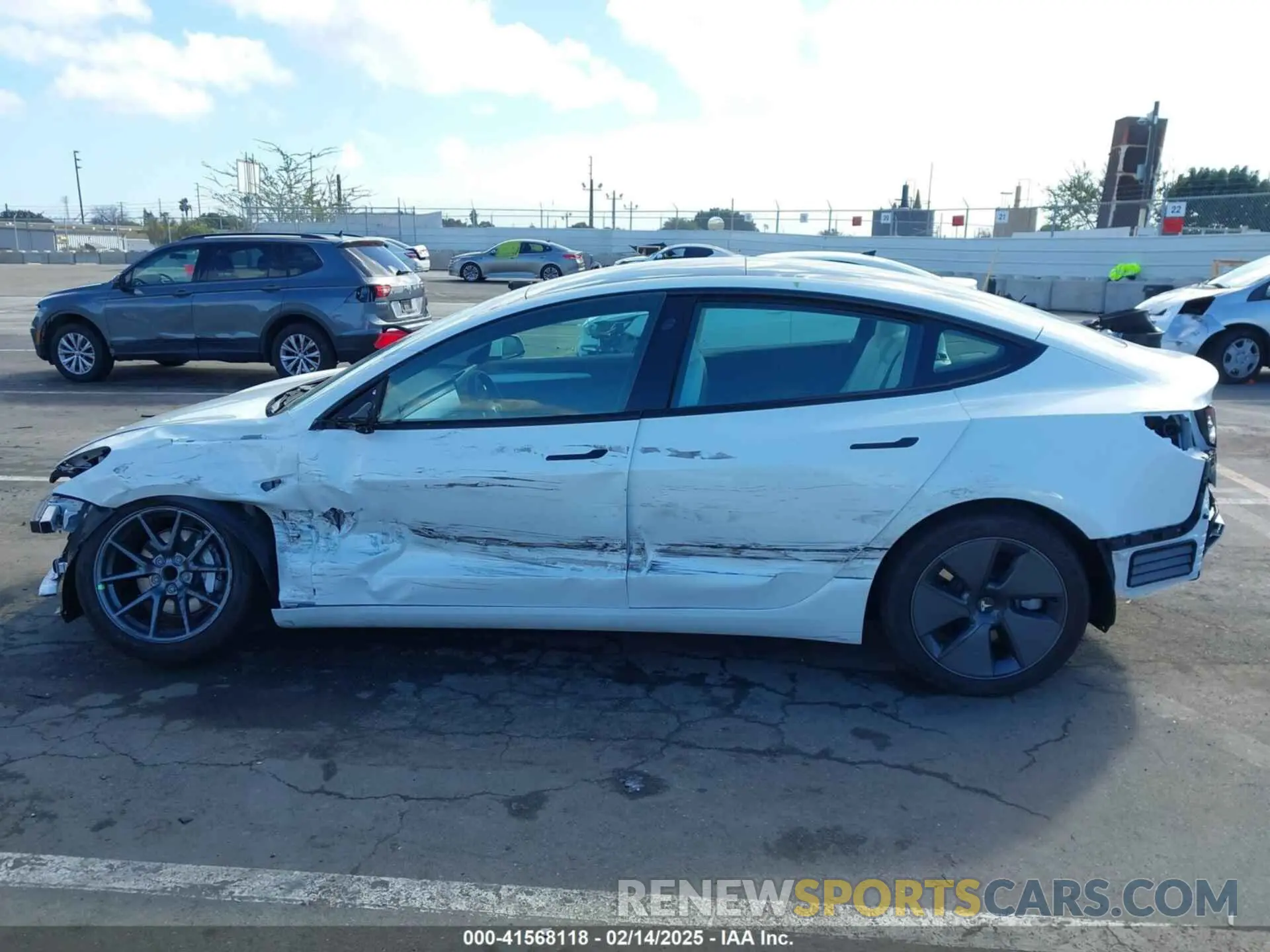 15 Photograph of a damaged car 5YJ3E1EA6PF495631 TESLA MODEL 3 2023