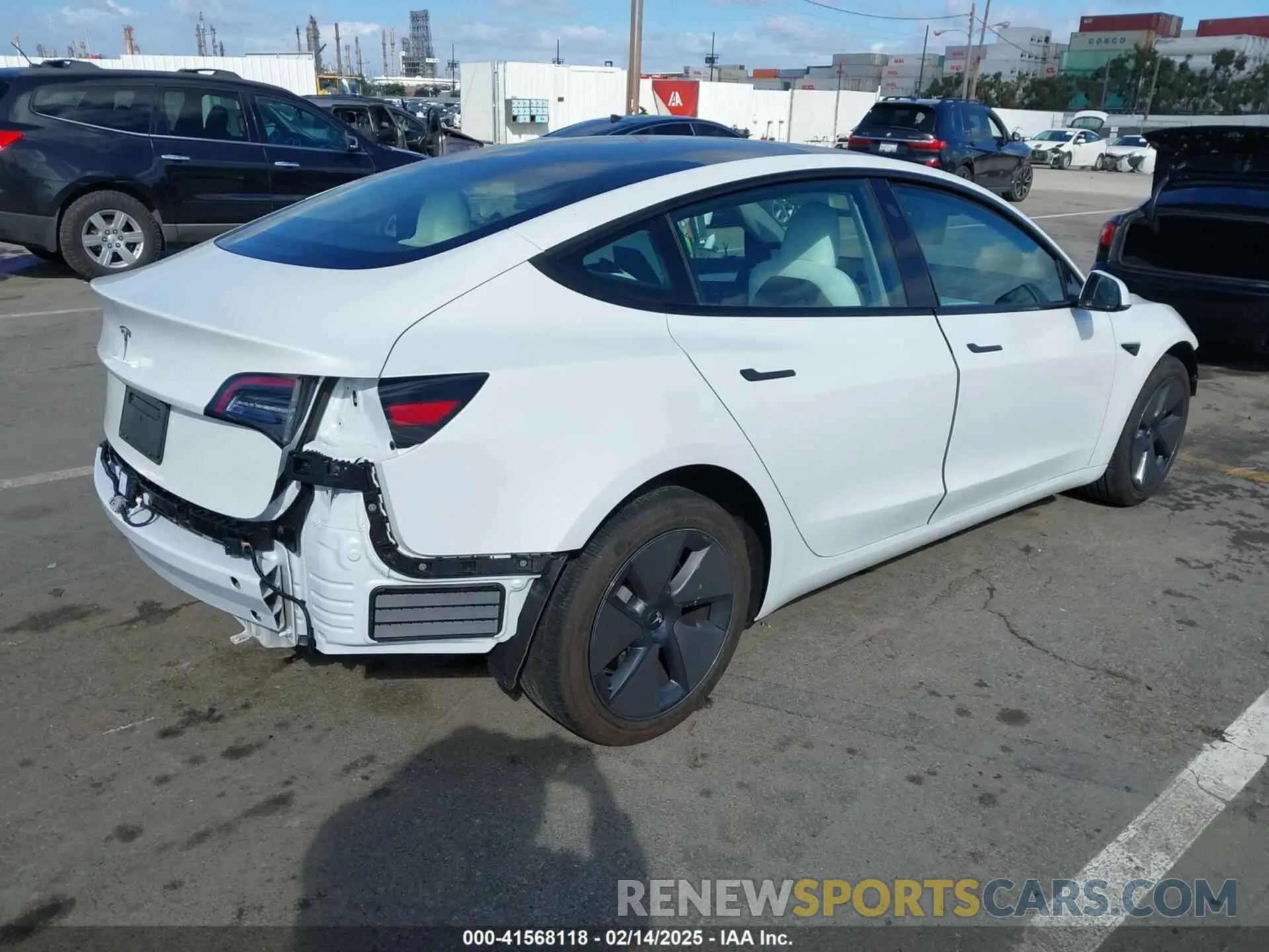 4 Photograph of a damaged car 5YJ3E1EA6PF495631 TESLA MODEL 3 2023