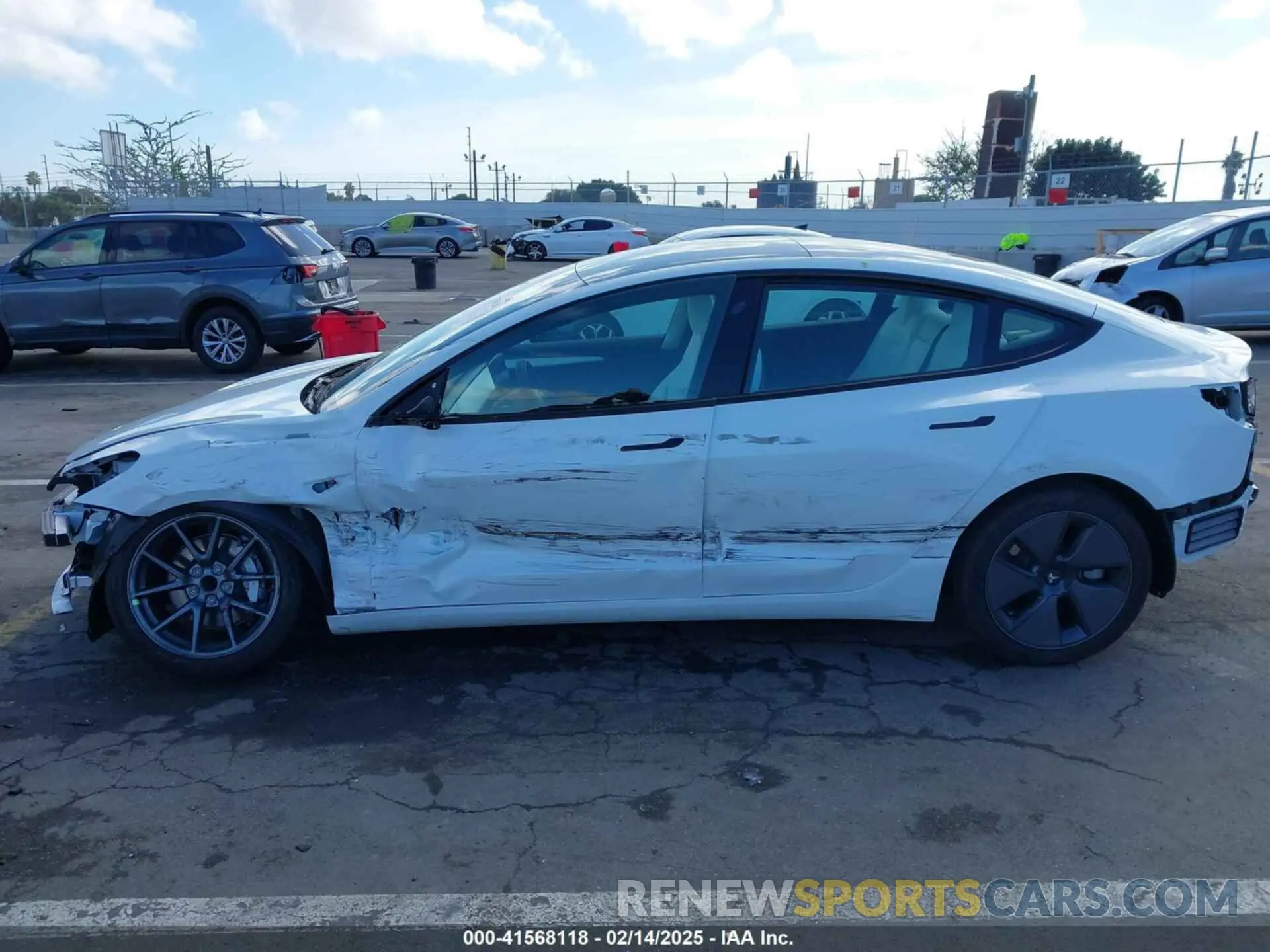 6 Photograph of a damaged car 5YJ3E1EA6PF495631 TESLA MODEL 3 2023