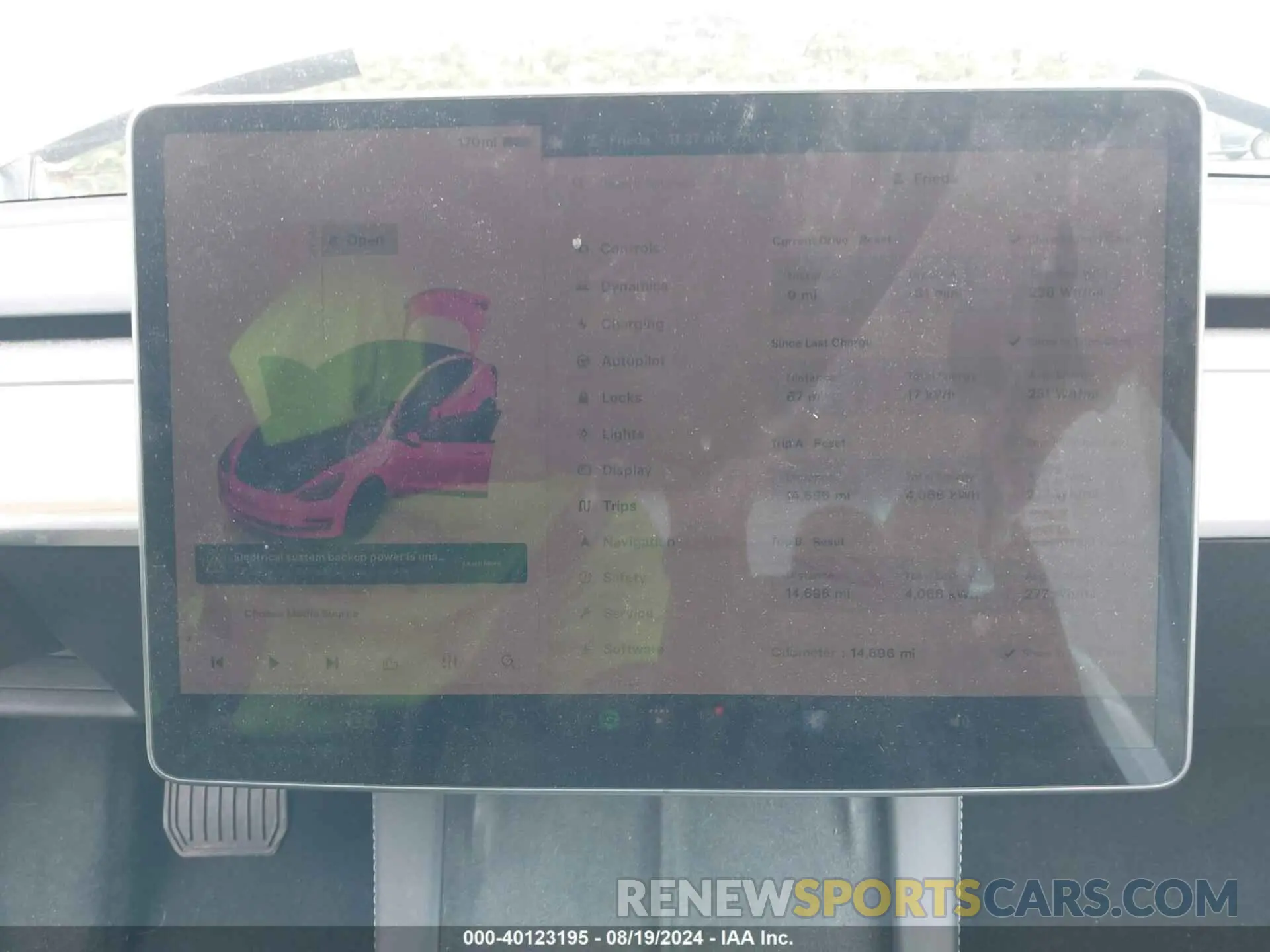 18 Photograph of a damaged car 5YJ3E1EA6PF509527 TESLA MODEL 3 2023